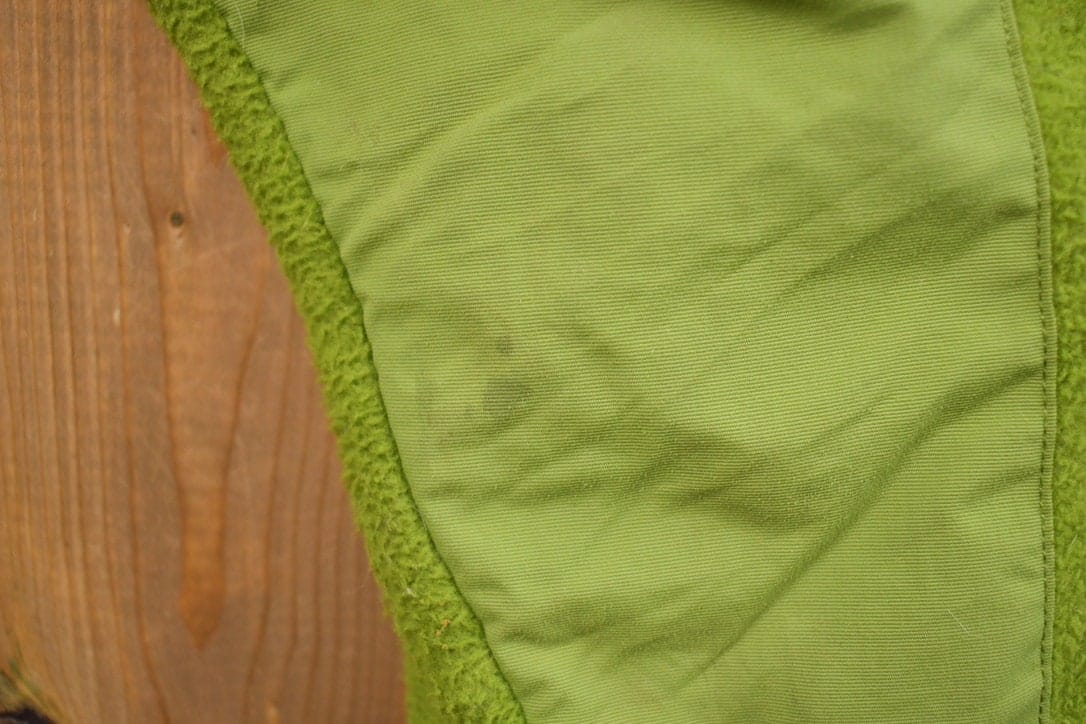 Proper Vintage Clothing > Gender Neutral Adult Clothing > Hoodies & Sweatshirts > Sweatshirts Vintage 1990s Duluth Green Fleece Sweater / Outdoorsman / 90s Sweater / Streetwear / Hiking / Fleece Zip up / Duluth Trading / 90s Fleece