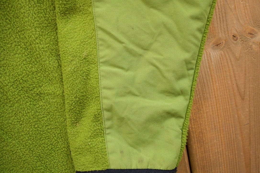 Proper Vintage Clothing > Gender Neutral Adult Clothing > Hoodies & Sweatshirts > Sweatshirts Vintage 1990s Duluth Green Fleece Sweater / Outdoorsman / 90s Sweater / Streetwear / Hiking / Fleece Zip up / Duluth Trading / 90s Fleece