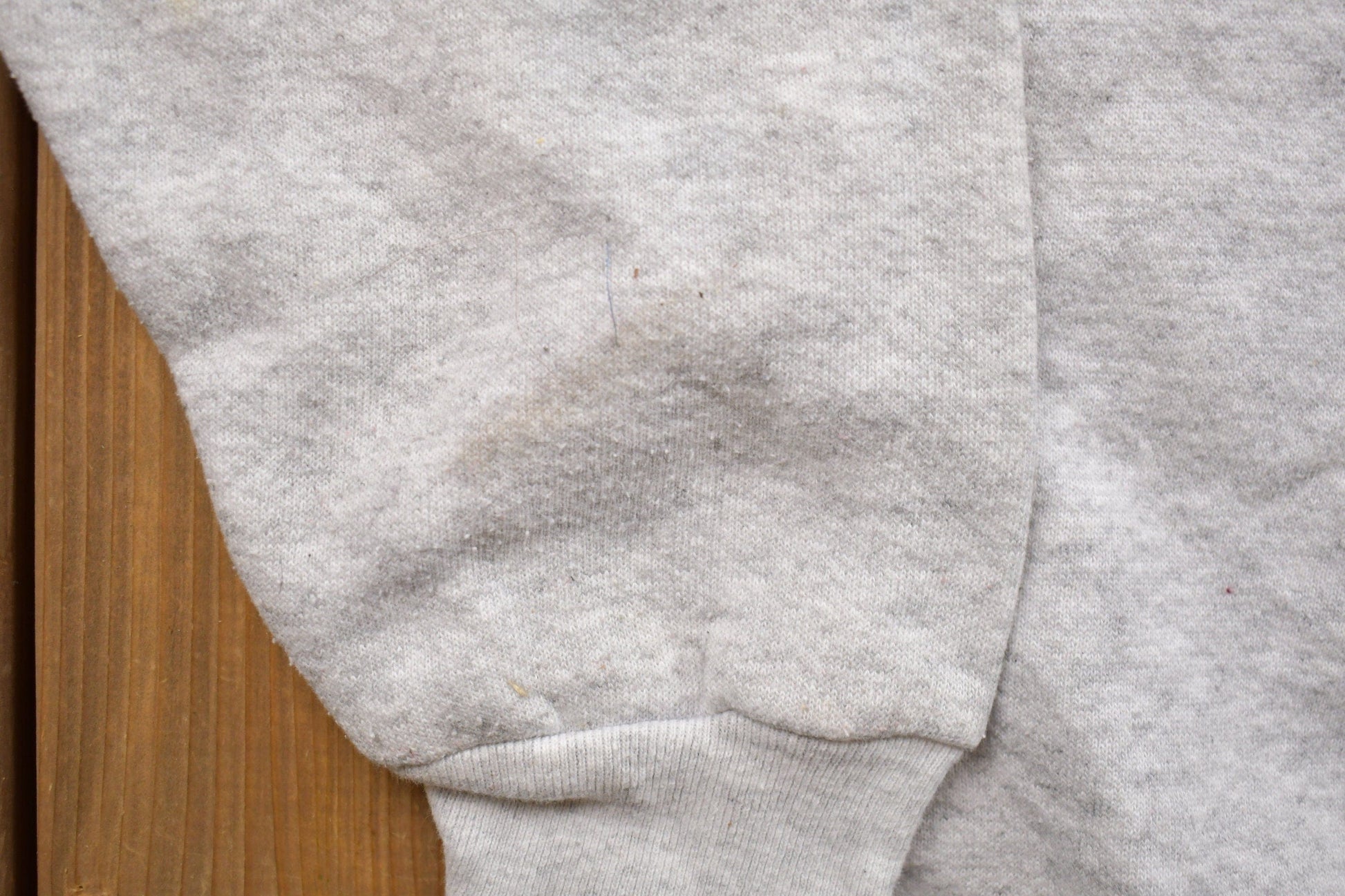 Proper Vintage Clothing > Gender Neutral Adult Clothing > Hoodies & Sweatshirts > Sweatshirts Vintage 1990s Florida XXL Athletics Crewneck Sweatshirt / 90s Crewneck Souvenir Sweater / Streetwear / Travel And Vacation / 90s Florida