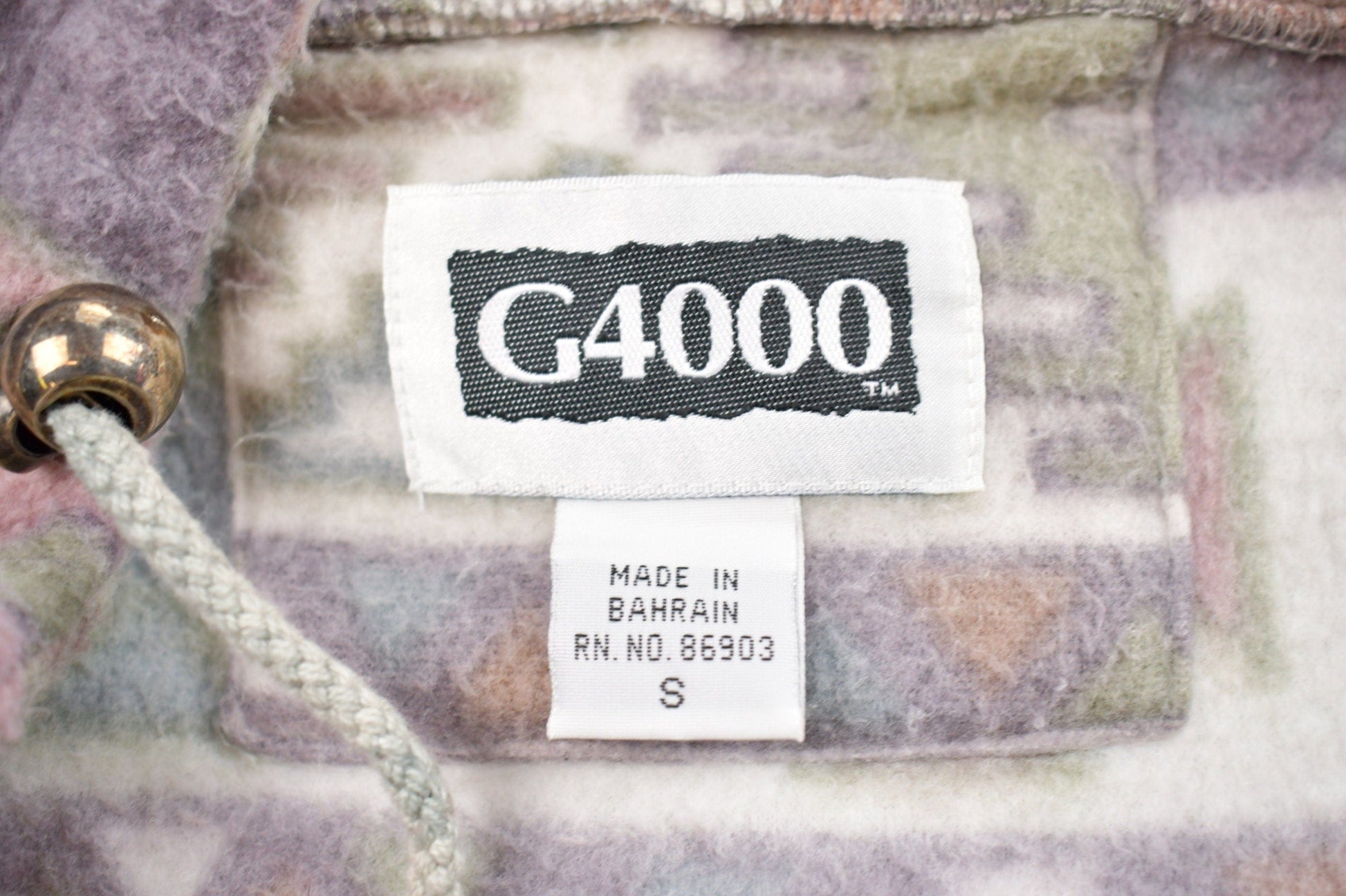 Proper Vintage Clothing > Gender Neutral Adult Clothing > Hoodies & Sweatshirts > Sweatshirts Vintage 1990s G4000 Aztec Pattern Fleece Sweater / Outdoorsman / 90s Sweater / Streetwear / Hiking / Fleece Zip up / Aztec Theme