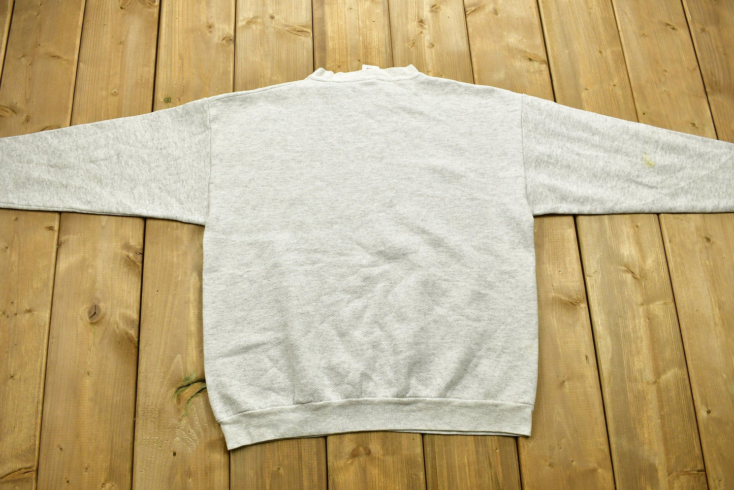 Proper Vintage Clothing > Gender Neutral Adult Clothing > Hoodies & Sweatshirts > Sweatshirts Vintage 1990s Greenbay Packers Crewneck Sweatshirt / Made In USA / 90s Crewneck / NFL Streetwear / Athleisure