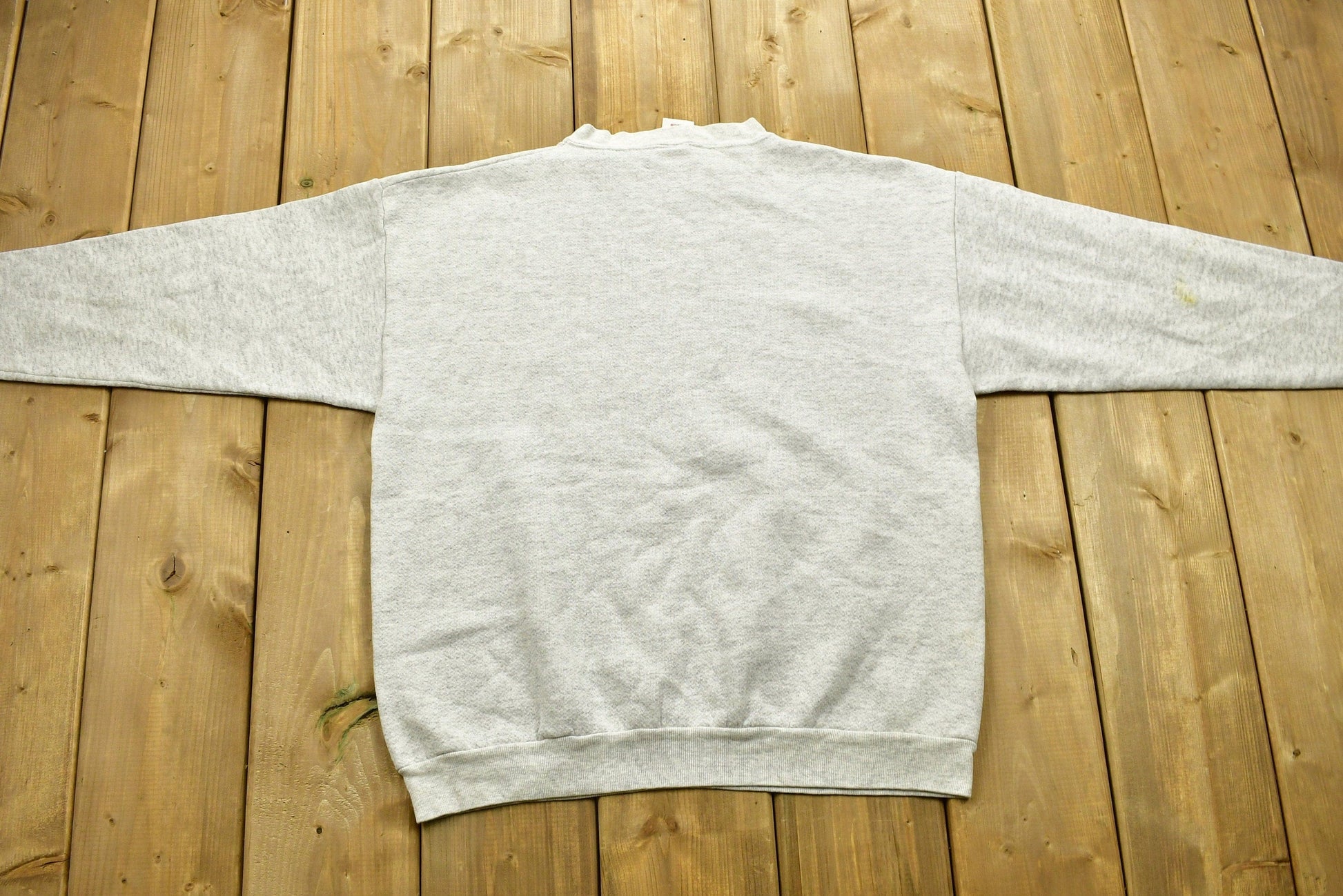 Proper Vintage Clothing > Gender Neutral Adult Clothing > Hoodies & Sweatshirts > Sweatshirts Vintage 1990s Greenbay Packers Crewneck Sweatshirt / Made In USA / 90s Crewneck / NFL Streetwear / Athleisure