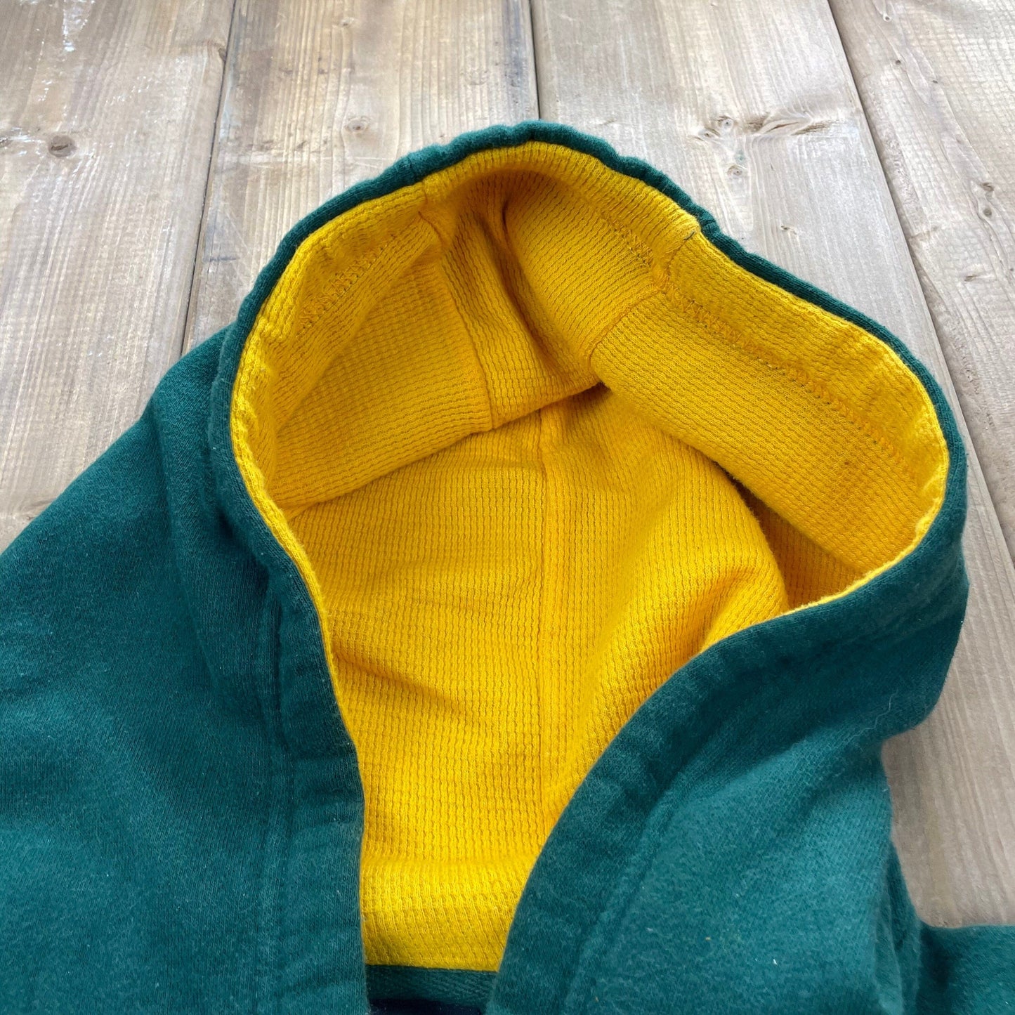 Proper Vintage Clothing > Gender Neutral Adult Clothing > Hoodies & Sweatshirts > Sweatshirts Vintage 1990s Greenbay Packers Full Zip Hooded Sweatshirt / Embroidered / Sports / 90s Crewneck / NFL / Streetwear / Athleisure