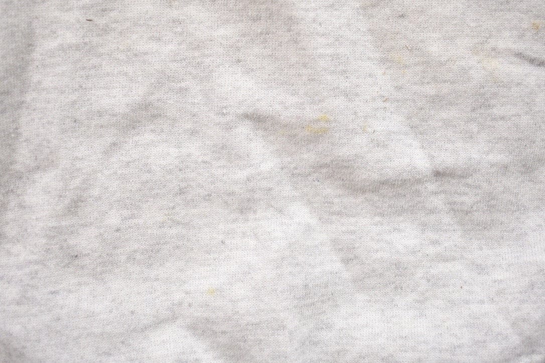 Proper Vintage Clothing > Gender Neutral Adult Clothing > Hoodies & Sweatshirts > Sweatshirts Vintage 1990s Lee Blank Crewneck Sweatshirt / 90s Crewneck / Made In USA / Essential / Streetwear / 90s Blank / Grey Crewneck / Vintage Lee