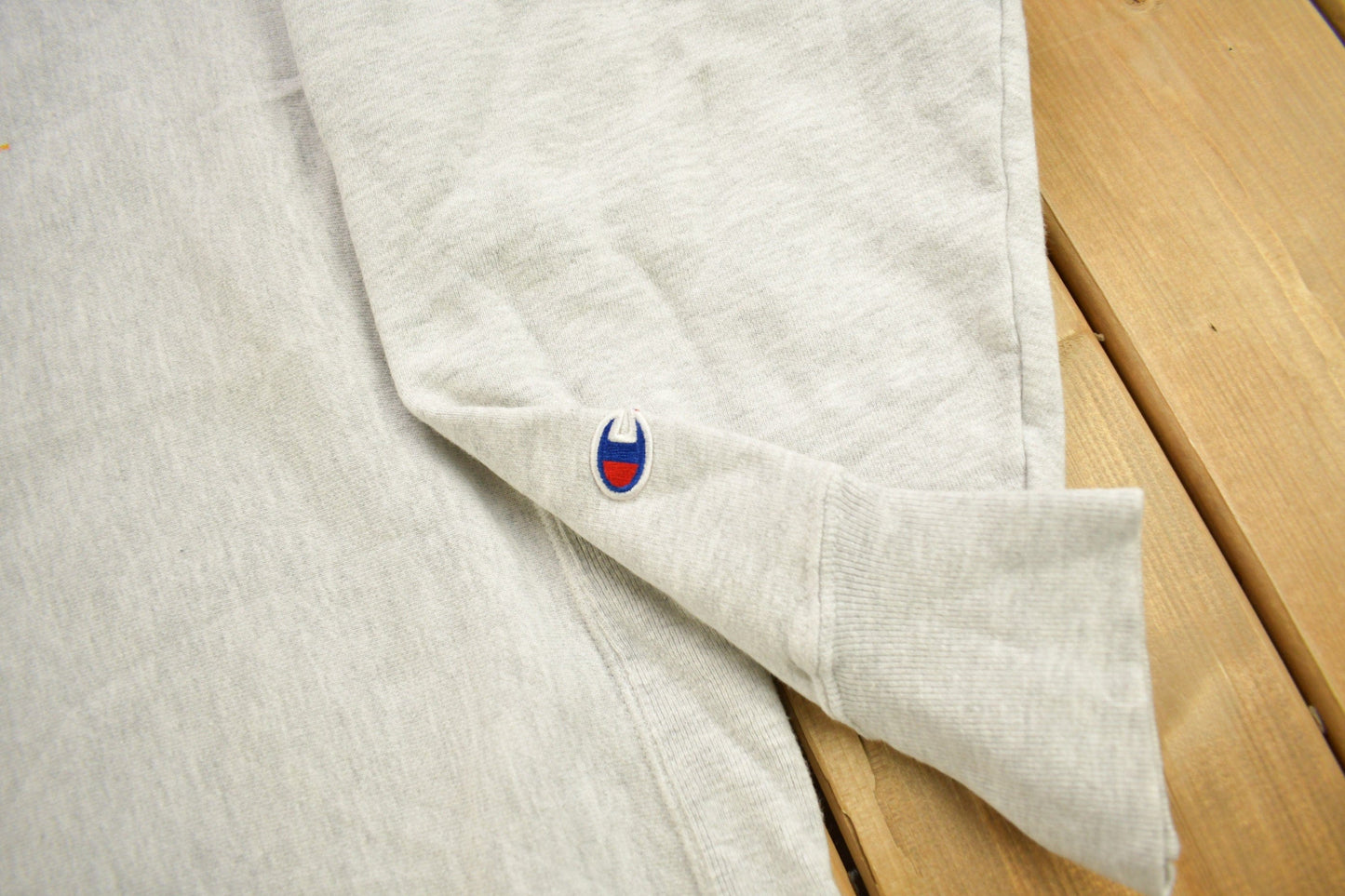 Proper Vintage Clothing > Gender Neutral Adult Clothing > Hoodies & Sweatshirts > Sweatshirts Vintage 1990s Marquette University Champion Reverse Weave Crewneck Sweatshirt / Vintage Champion / Streetwear / Reverse Weave