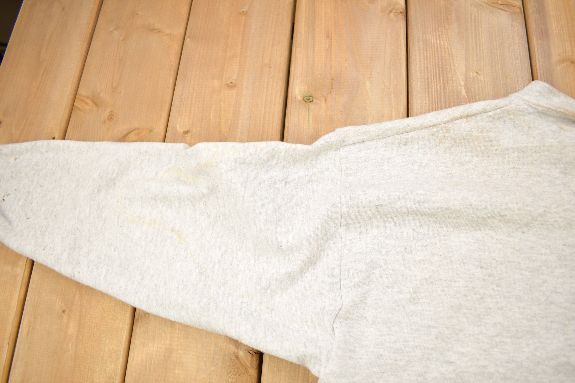 Proper Vintage Clothing > Gender Neutral Adult Clothing > Hoodies & Sweatshirts > Sweatshirts Vintage 1990s Mighty Ducks Of Anaheim NHL Logo 7 Crewneck Sweatshirt / Distressed / Sportswear / Athleisure / Americana / Made In USA