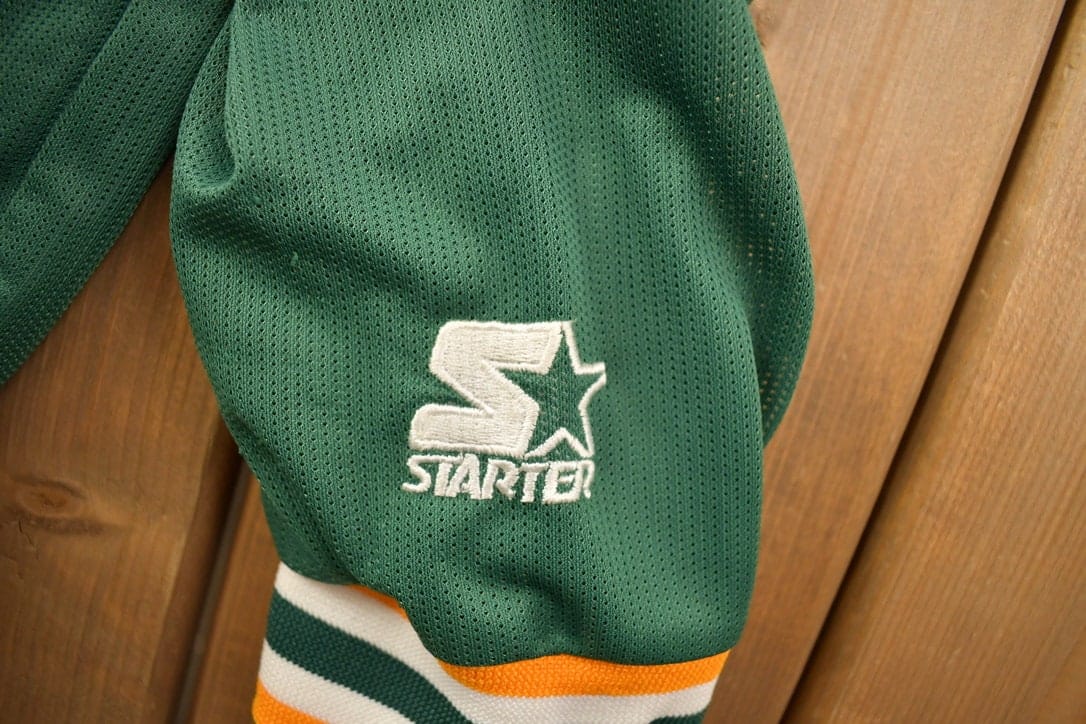 Proper Vintage Clothing > Gender Neutral Adult Clothing > Hoodies & Sweatshirts > Sweatshirts Vintage 1990s NFL Greenbay Packers Pro Line Starter Mesh Jersey / Football / Sportswear / Americana / Green Bay Wisconsin / Size Medium /