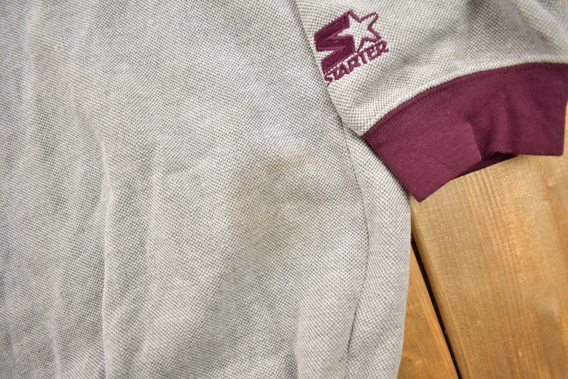 Proper Vintage Clothing > Gender Neutral Adult Clothing > Hoodies & Sweatshirts > Sweatshirts Vintage 90's University of Minnesota Collegiate Starter Sweater / Embroidered / NCAA / Sportswear / Vintage Starter Brand