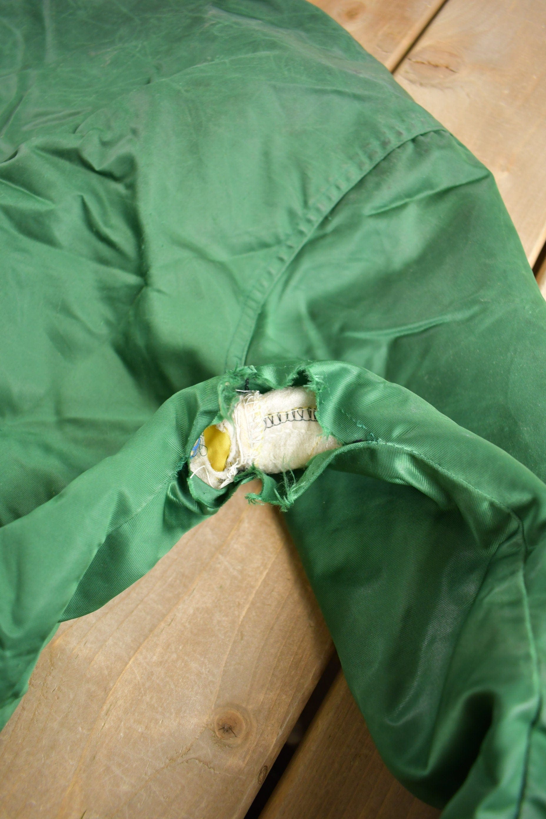 Proper Vintage Clothing > Gender Neutral Adult Clothing > Jackets & Coats Vintage 1980s Green Bay Packers NFL Satin Starter Jacket / Snap Button / Streetwear / Embroidered / Made In USA / Distressed