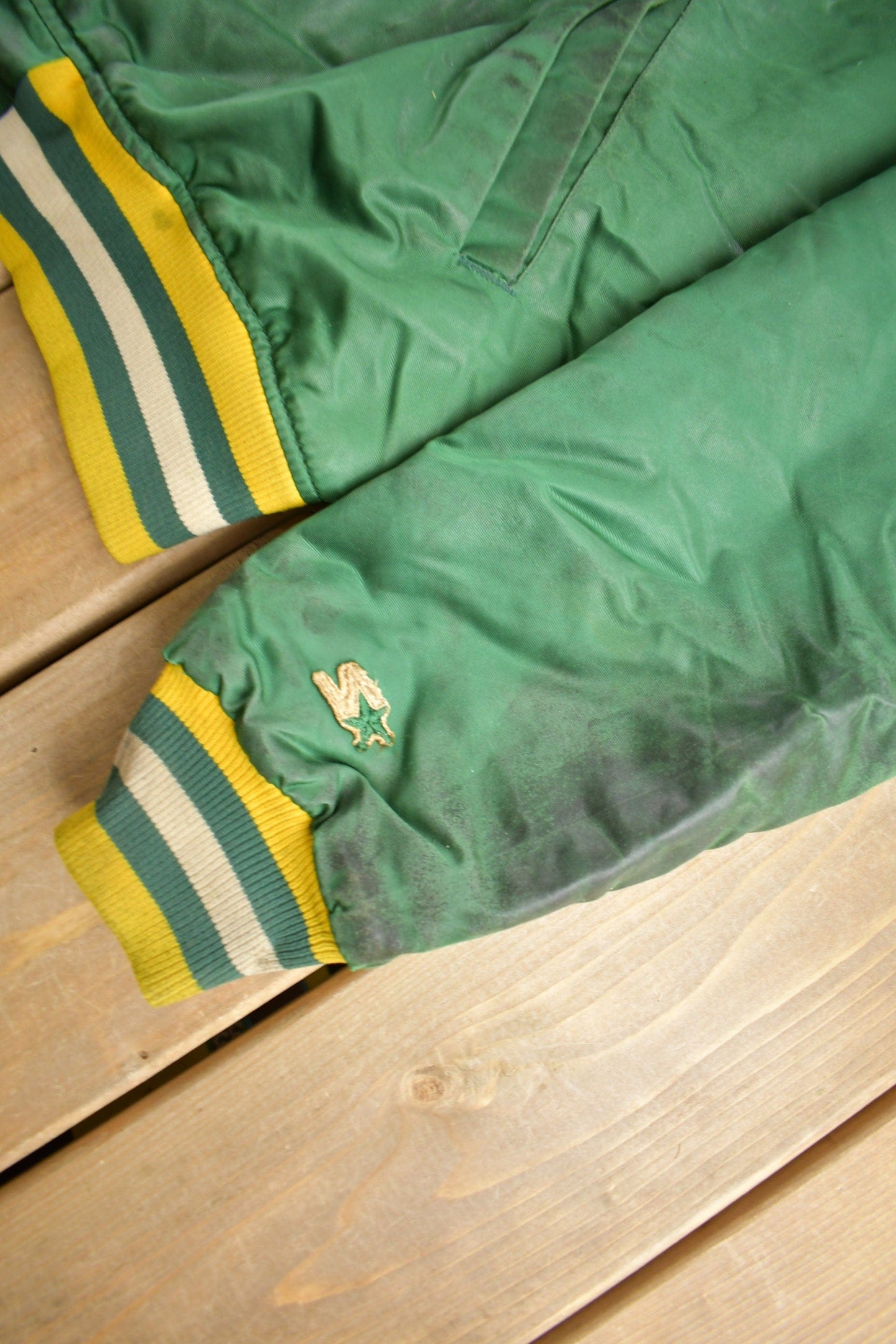 Proper Vintage Clothing > Gender Neutral Adult Clothing > Jackets & Coats Vintage 1980s Green Bay Packers NFL Satin Starter Jacket / Snap Button / Streetwear / Embroidered / Made In USA / Distressed