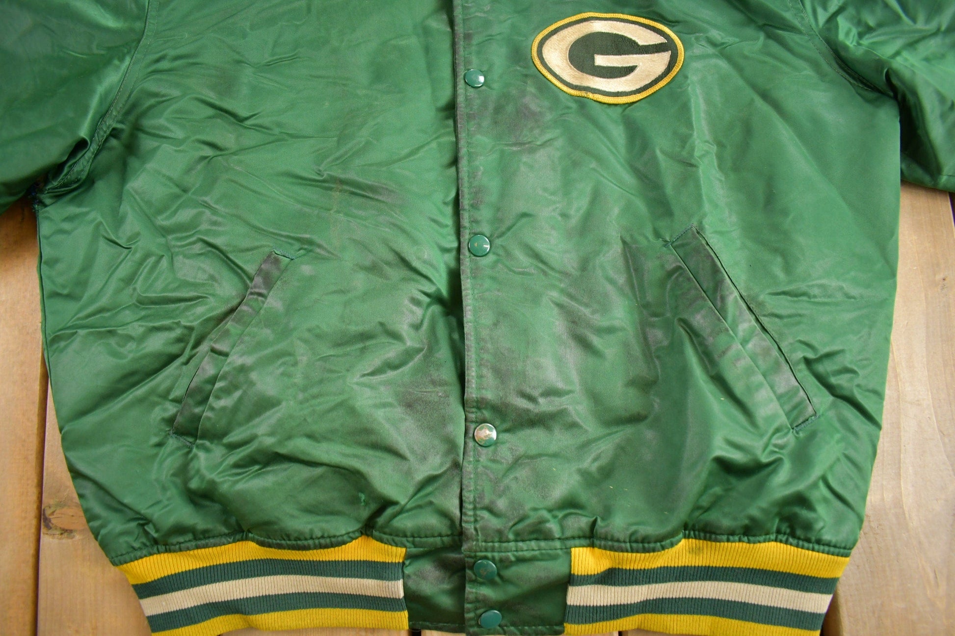 Proper Vintage Clothing > Gender Neutral Adult Clothing > Jackets & Coats Vintage 1980s Green Bay Packers NFL Satin Starter Jacket / Snap Button / Streetwear / Embroidered / Made In USA / Distressed