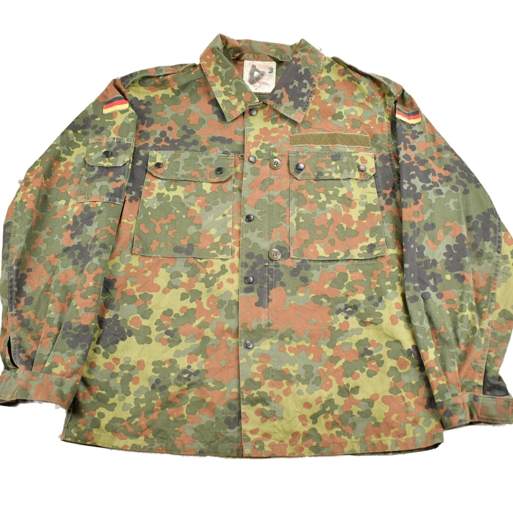 Proper Vintage Clothing > Gender Neutral Adult Clothing > Jackets & Coats Vintage 1980s Military Camouflaged Jacket / Vintage Army / Streetwear Fashion / Army Jacket / 80s Camo / Militaria