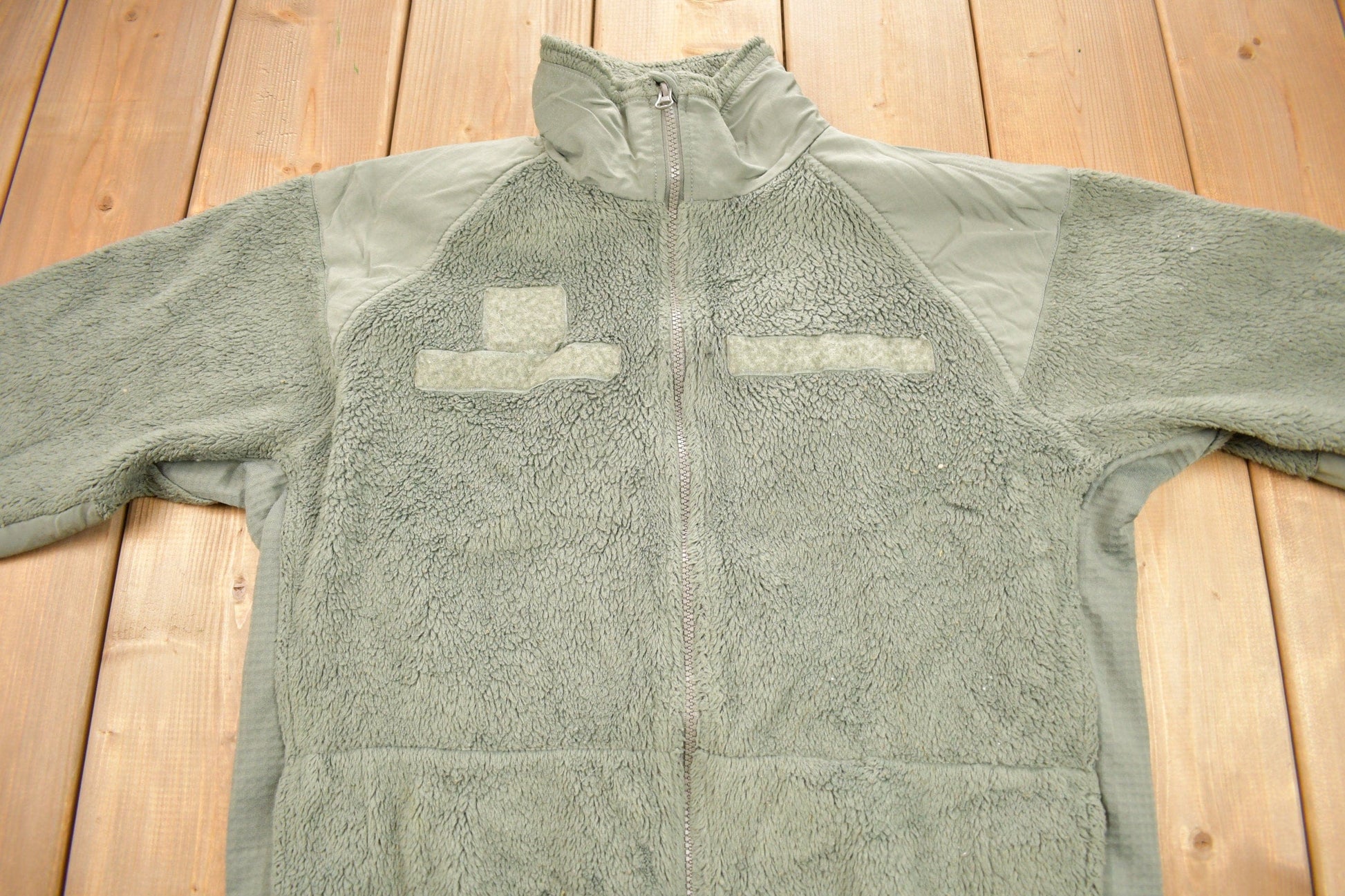 Proper Vintage Clothing > Gender Neutral Adult Clothing > Jackets & Coats Vintage 1990s Air Force Cold Weather Polar Tec Fleece Sweater / Army / Streetwear Fashion / Army Jacket / Deep Pile Fleece / Size L