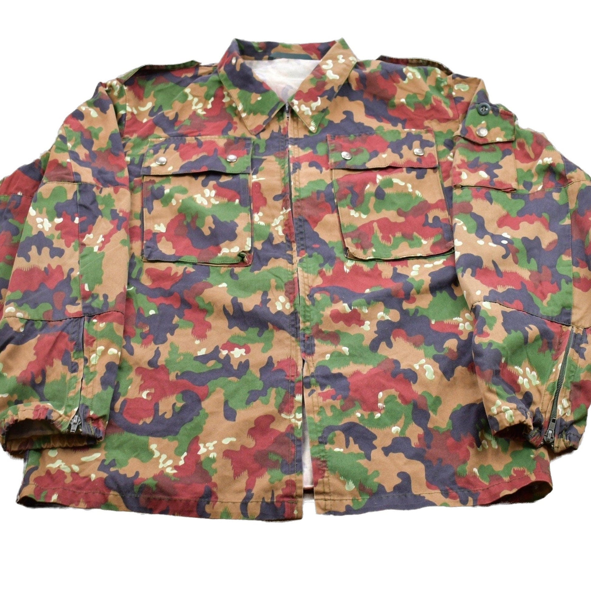 Proper Vintage Clothing > Gender Neutral Adult Clothing > Jackets & Coats Vintage 1990s Alpenflage Camo Canvas Jacket / Camo Work Jacket / Athletic Spring Summer Sportswear / Streetwear / Athleisure / Swiss Camo