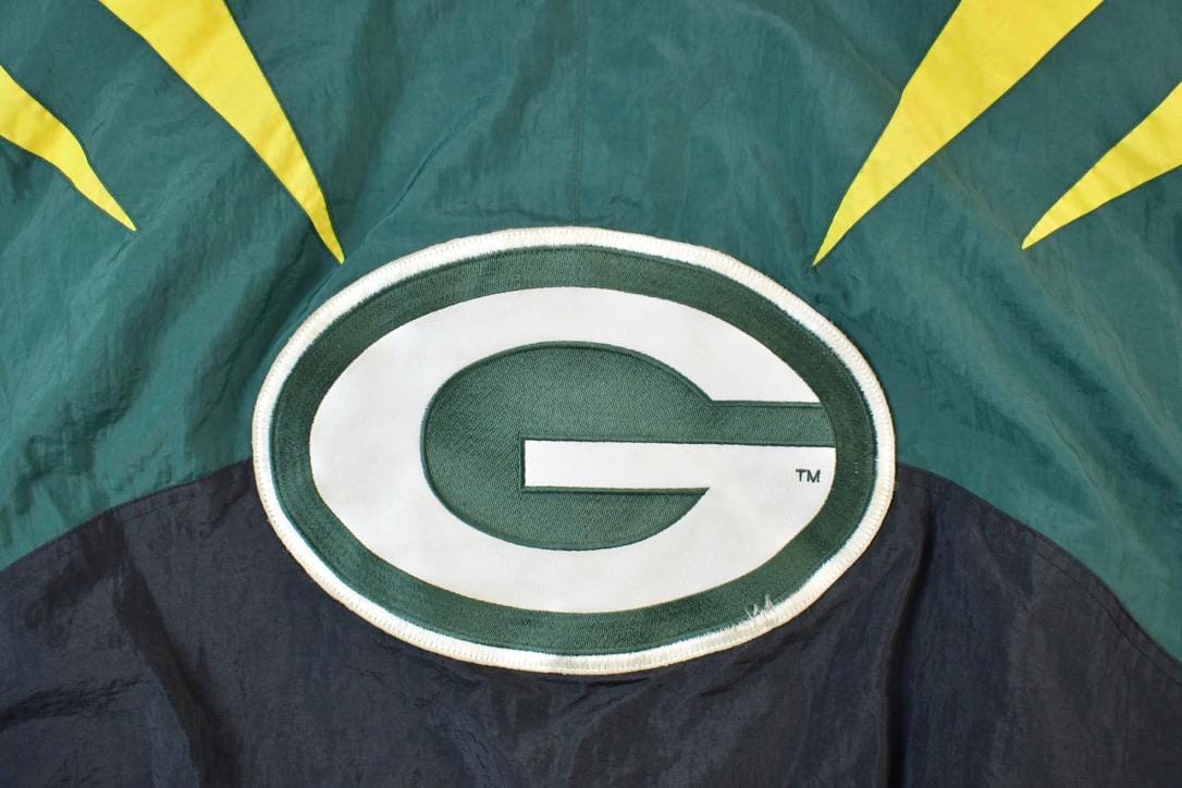 Proper Vintage Clothing > Gender Neutral Adult Clothing > Jackets & Coats Vintage 1990s Apex One Sharktooth Green Bay Packers NFL Football Hooded Jacket