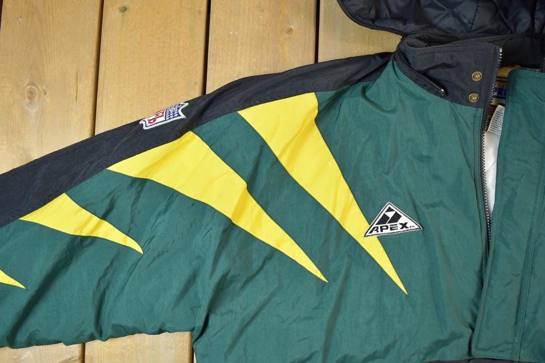 Proper Vintage Clothing > Gender Neutral Adult Clothing > Jackets & Coats Vintage 1990s Apex One Sharktooth Green Bay Packers NFL Football Hooded Jacket