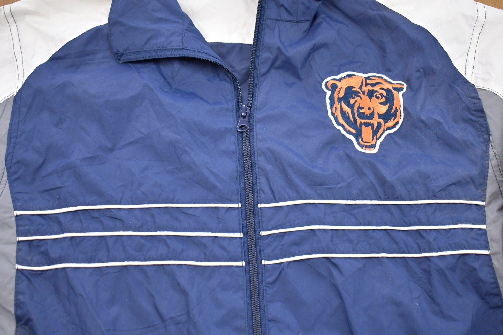Proper Vintage Clothing > Gender Neutral Adult Clothing > Jackets & Coats Vintage 1990s Chicago Bears NFL Windbreaker Jacket / Team Logo / Athletic Spring Summer Sportswear / Streetwear / Athleisure / 90s NFL