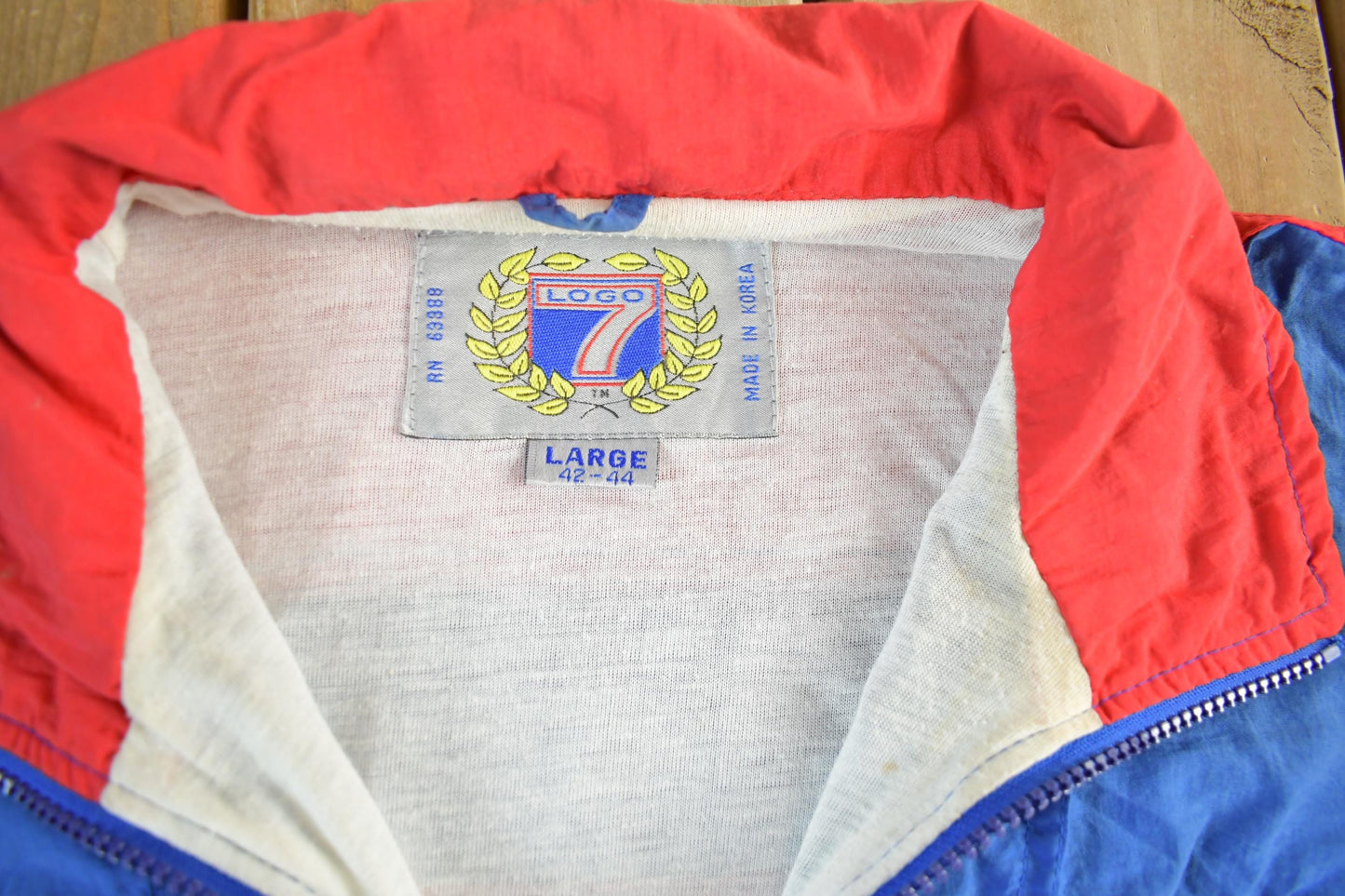 Proper Vintage Clothing > Gender Neutral Adult Clothing > Jackets & Coats Vintage 1990s Philadelphia 76ers Logo 7 NBA Windbreaker Men's Large / 90s Basketball Jacket / Zip Up Coat / Sportswear