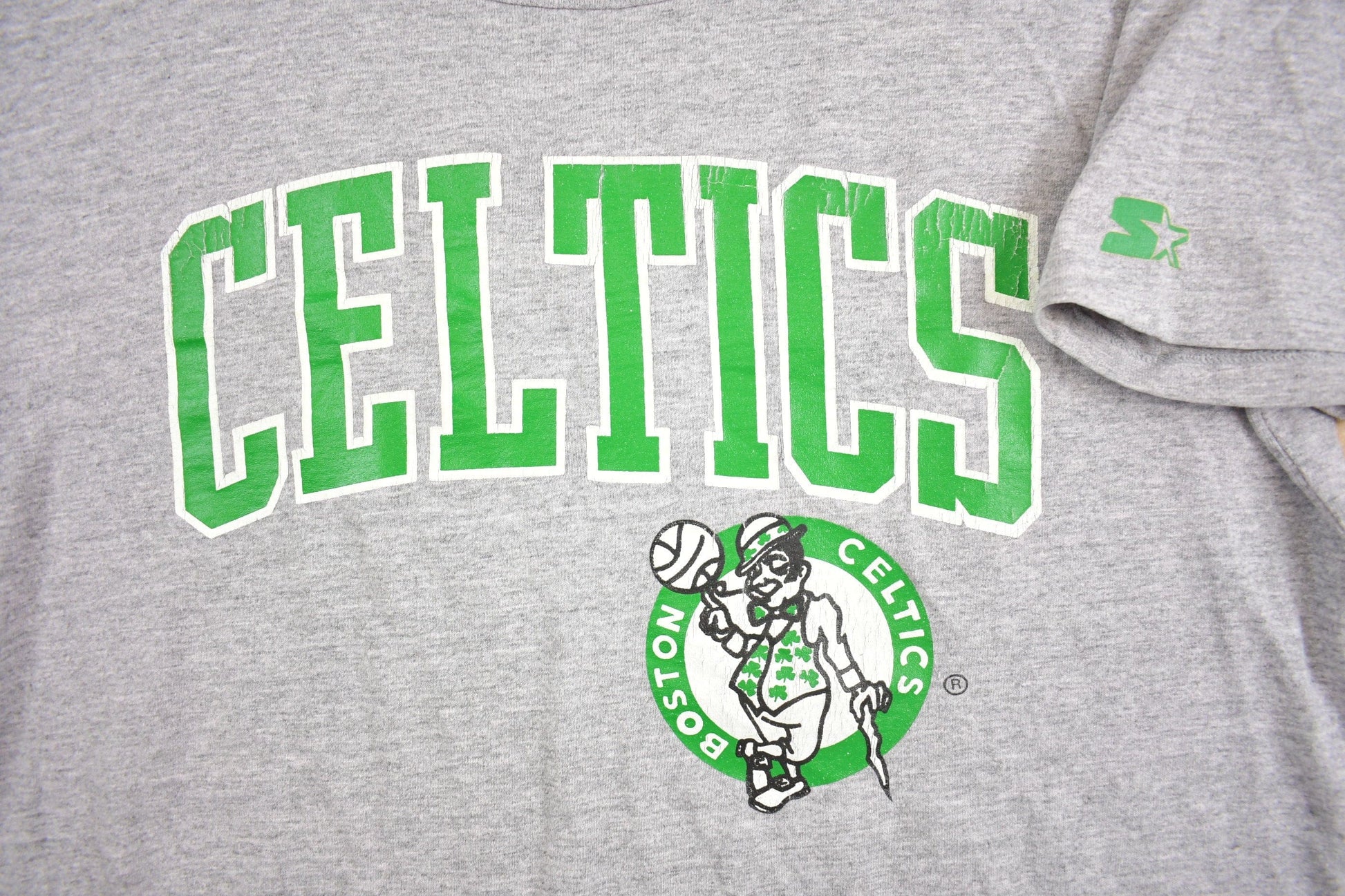 Proper Vintage Clothing > Gender Neutral Adult Clothing > Tops & Tees > T Shirts Vintage 1980s Boston Celtics NBA Starter T-Shirt / Sportswear / Single Stitch / Basketball / Made In USA