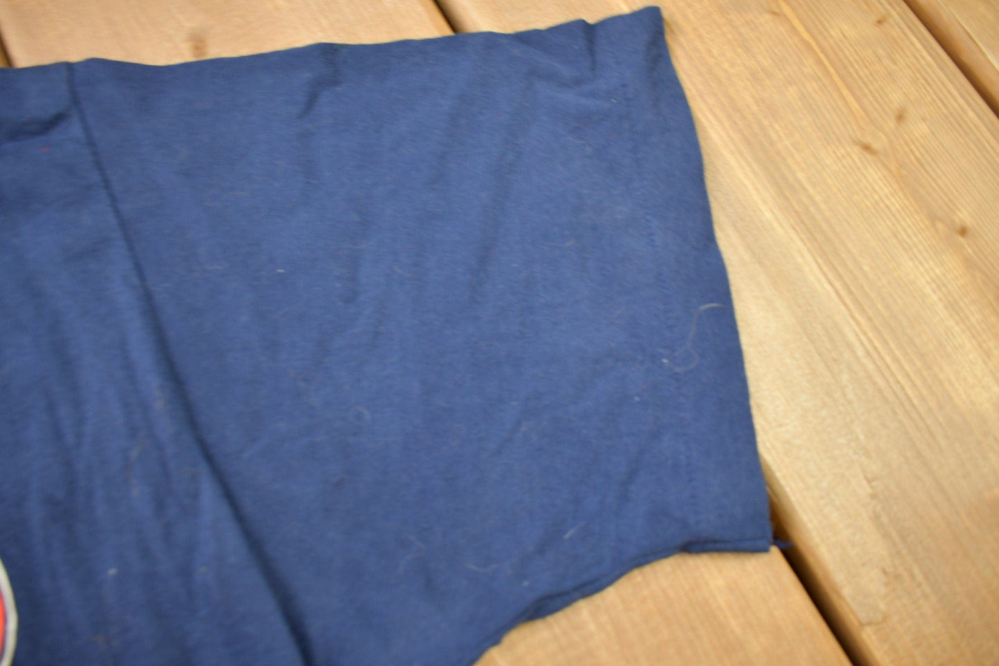 Proper Vintage Clothing > Gender Neutral Adult Clothing > Tops & Tees > T Shirts Vintage 1980s Chicago Bears NFL Graphic T-Shirt / Made In USA / Single Stitch / NFL / 90s Streetwear / Sportswear