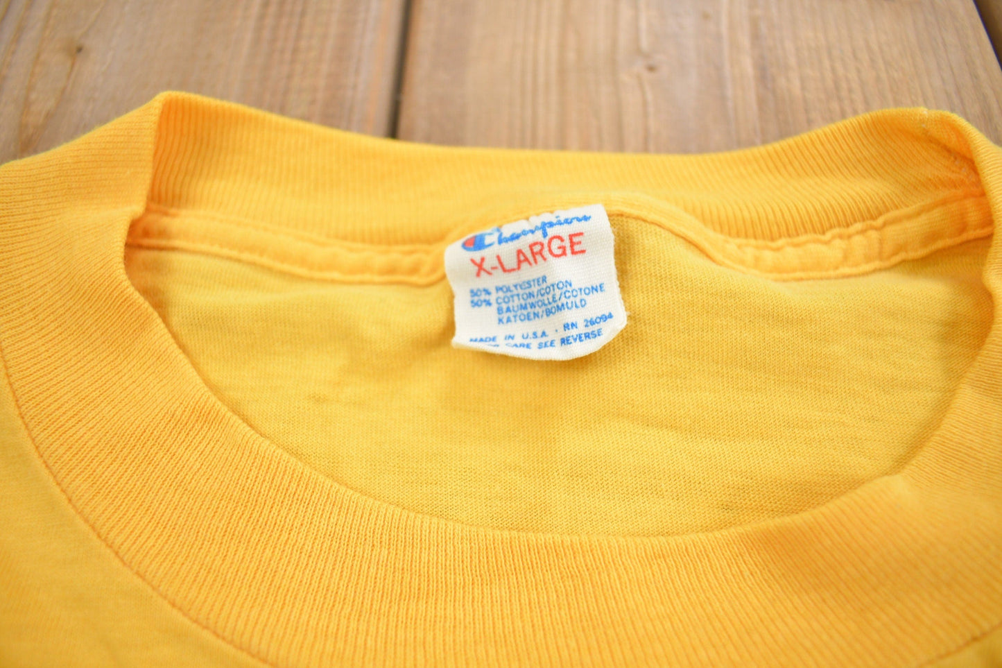 Proper Vintage Clothing > Gender Neutral Adult Clothing > Tops & Tees > T Shirts Vintage 1980s Los Angeles Lakers NBA Champion T-Shirt / Made In USA / Single Stitch / NBA Basketball / Vintage Champion / Sportswear