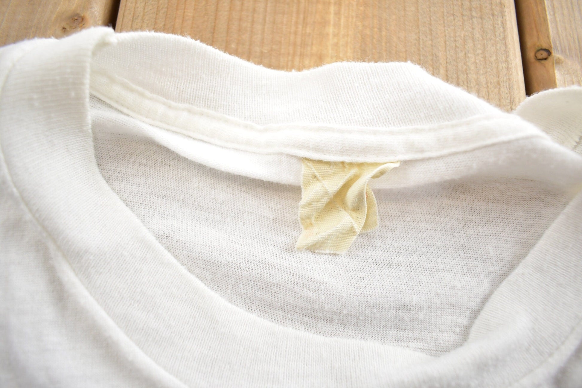 Proper Vintage Clothing > Gender Neutral Adult Clothing > Tops & Tees > T Shirts Vintage 1980s NBA Basketball Pepsi Hotshot Graphic T-Shirt Made In USA