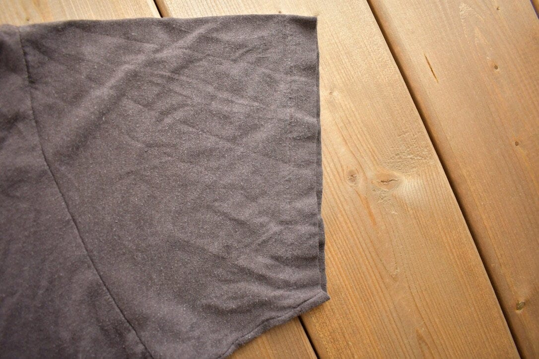 Proper Vintage Clothing > Gender Neutral Adult Clothing > Tops & Tees > T Shirts Vintage 1980s NFL Football Cleveland Browns Graphic Single Stitch T-Shirt Made In USA