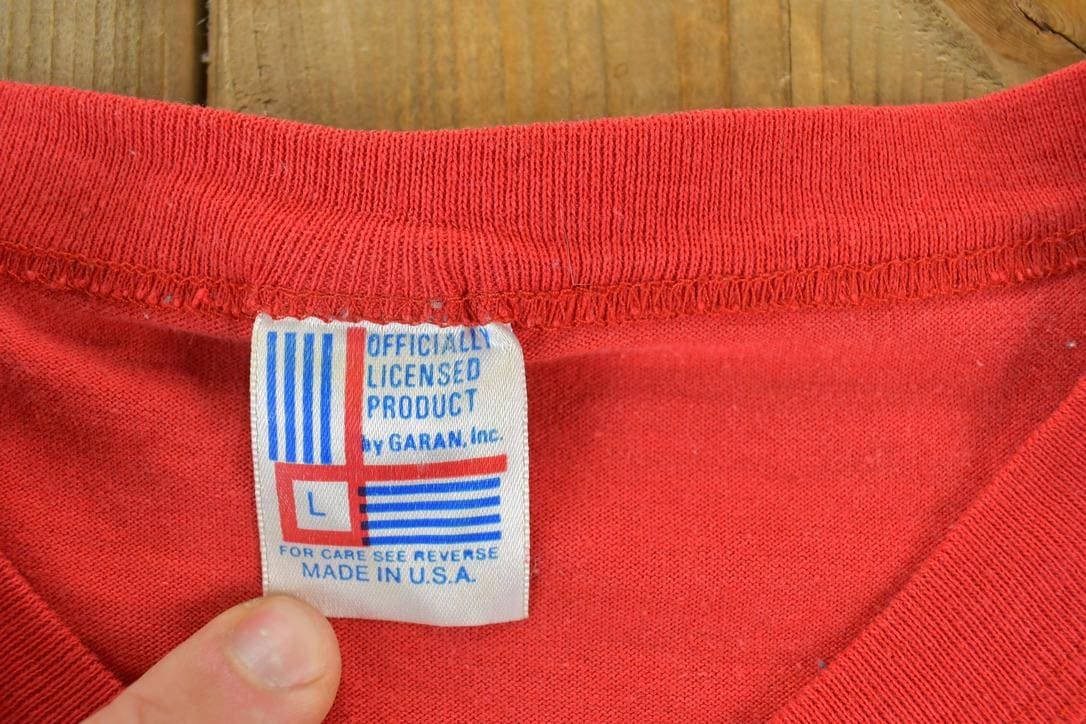 Proper Vintage Clothing > Gender Neutral Adult Clothing > Tops & Tees > T Shirts Vintage 1980s San Francisco Aop NFL Graphic print T-Shirt/ Made In USA / 80s Single Stitch San Fran / NFL / 90s Streetwear