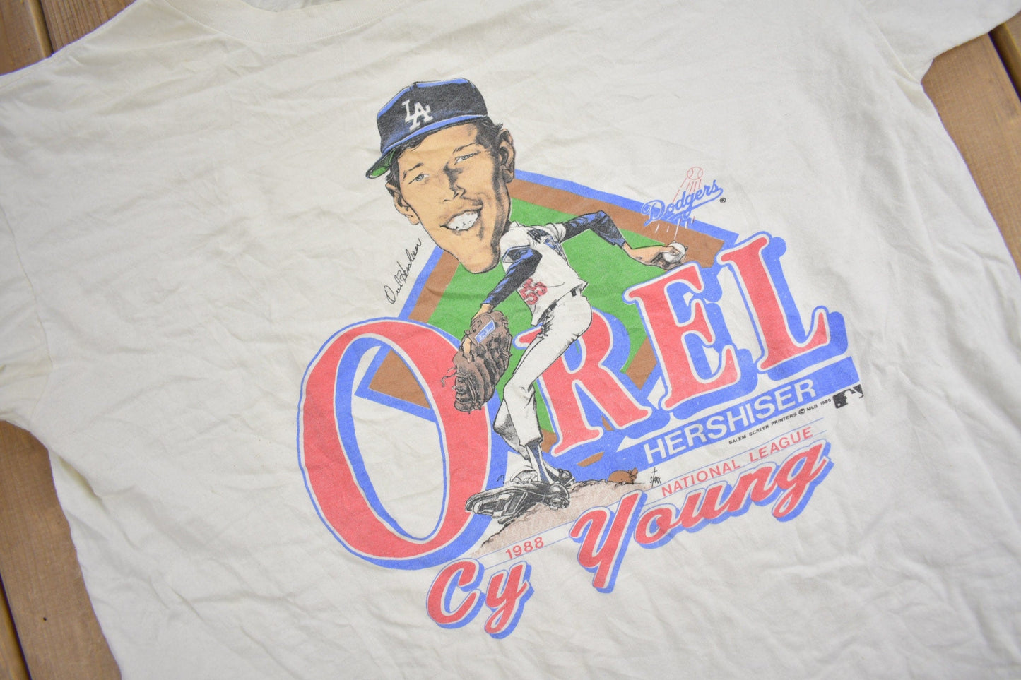 Proper Vintage Clothing > Gender Neutral Adult Clothing > Tops & Tees > T Shirts Vintage 1988 Orell Hershisher LA Dodgers MLB Graphic T-Shirt / Made In USA / Single Stitch / Baseball / Salem Sportswear