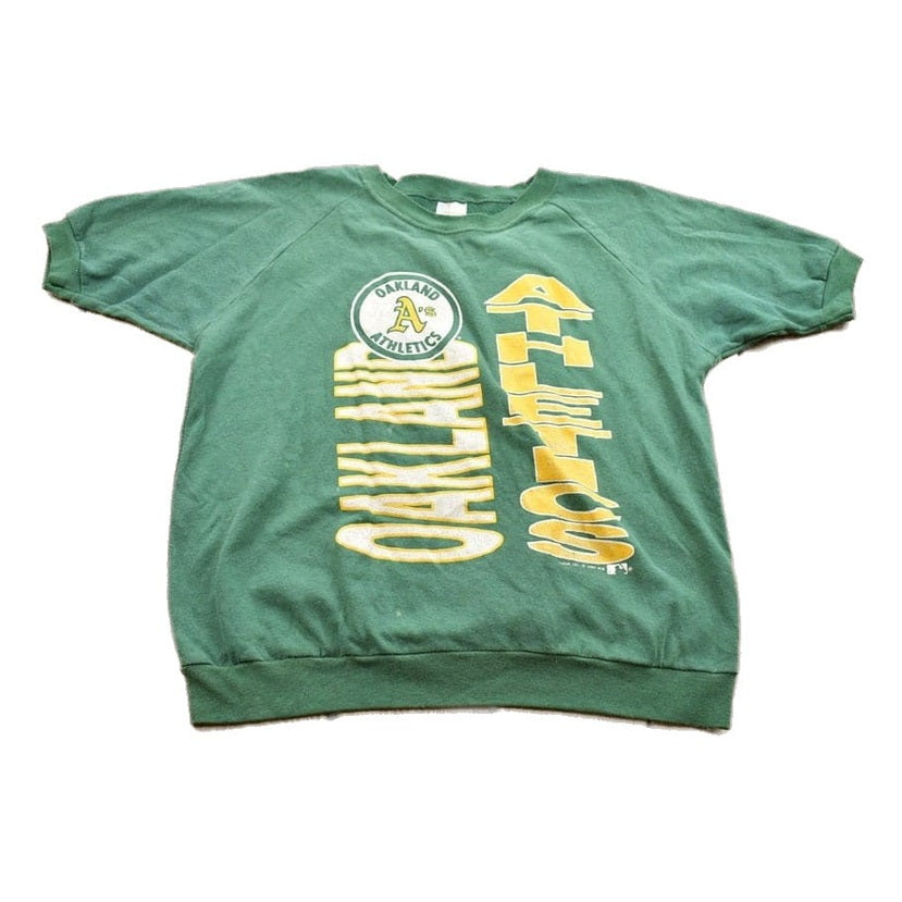 Proper Vintage Clothing > Gender Neutral Adult Clothing > Tops & Tees > T Shirts Vintage 1989 Oakland Athletics MLB Graphic Raglan T-Shirt / Made In USA / MLB Baseball / 1980s Streetwear / Sportswear