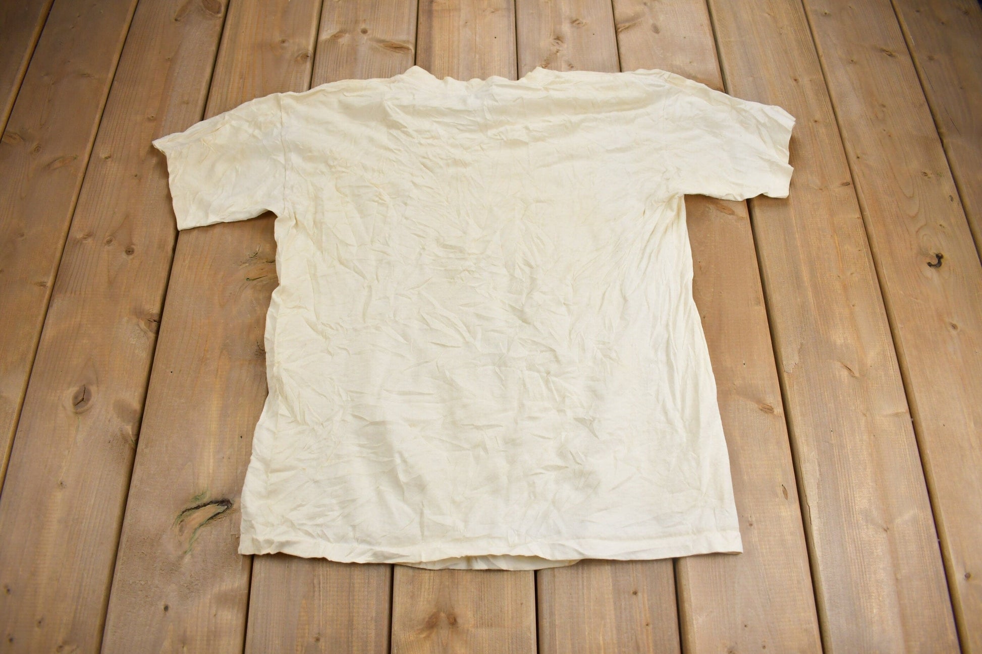 Proper Vintage Clothing > Gender Neutral Adult Clothing > Tops & Tees > T Shirts Vintage 1990 Cincinnati Reds Big Head World Series MLB Graphic T-Shirt / Single Stitch / MLB Baseball / 90s Streetwear/ Sportswear