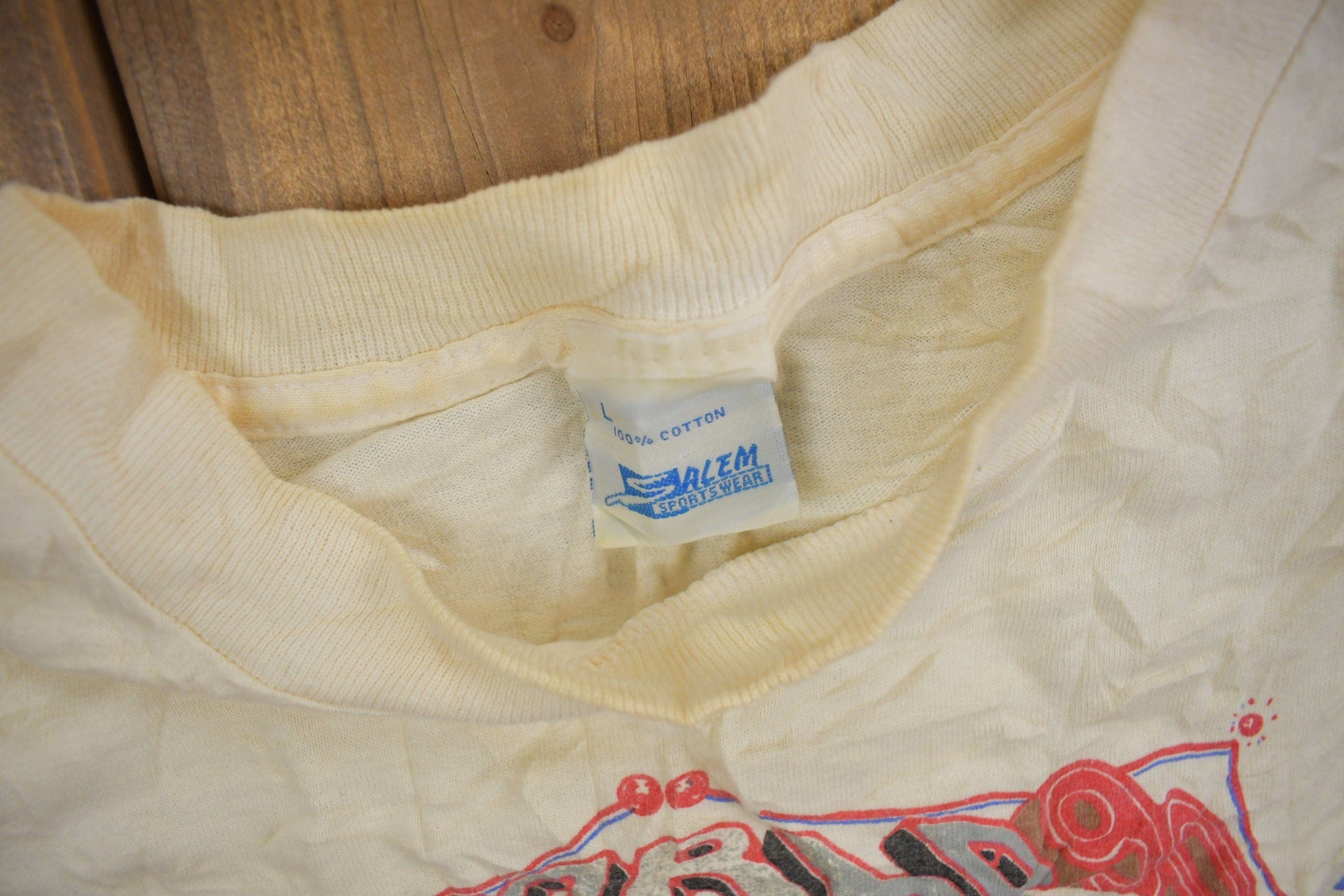 Proper Vintage Clothing > Gender Neutral Adult Clothing > Tops & Tees > T Shirts Vintage 1990 Cincinnati Reds Big Head World Series MLB Graphic T-Shirt / Single Stitch / MLB Baseball / 90s Streetwear/ Sportswear