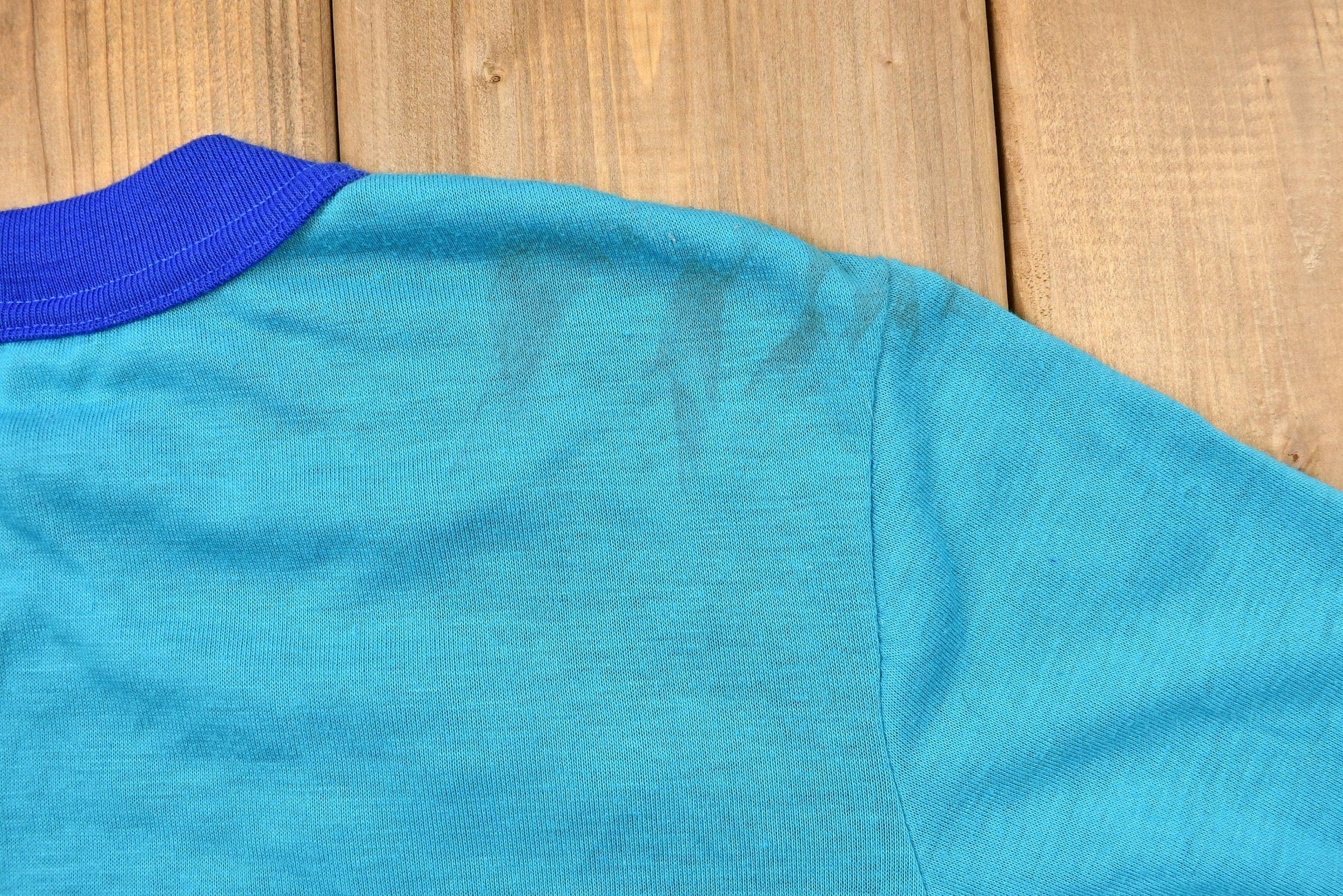 Proper Vintage Clothing > Gender Neutral Adult Clothing > Tops & Tees > T Shirts Vintage 1990s Charlotte Hornets Kid's Long Sleeve Graphic T-Shirt Youth L / NBA / 90s Streetwear / Athleisure / Sportswear