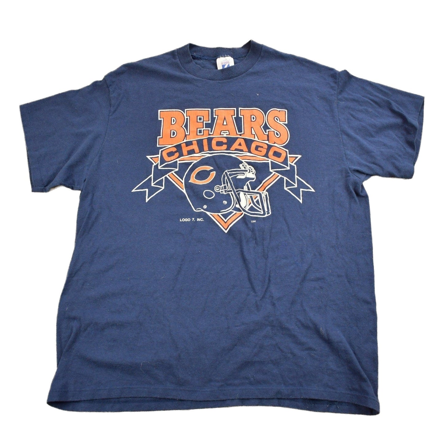 Proper Vintage Clothing > Gender Neutral Adult Clothing > Tops & Tees > T Shirts Vintage 1990s Chicago Bears NFL Graphic Logo 7 T-Shirt / Made In USA / Single Stitch / NFL / 90s Streetwear / Sportswear