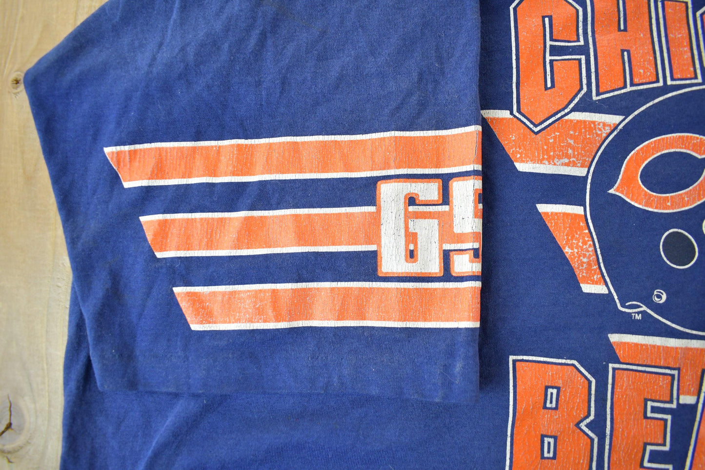 Proper Vintage Clothing > Gender Neutral Adult Clothing > Tops & Tees > T Shirts Vintage 1990s Chicago Bears NFL Graphic T-Shirt/ Made In USA / Single Stitch / NFL / 90s Streetwear / Sportswear / Mens 3XL