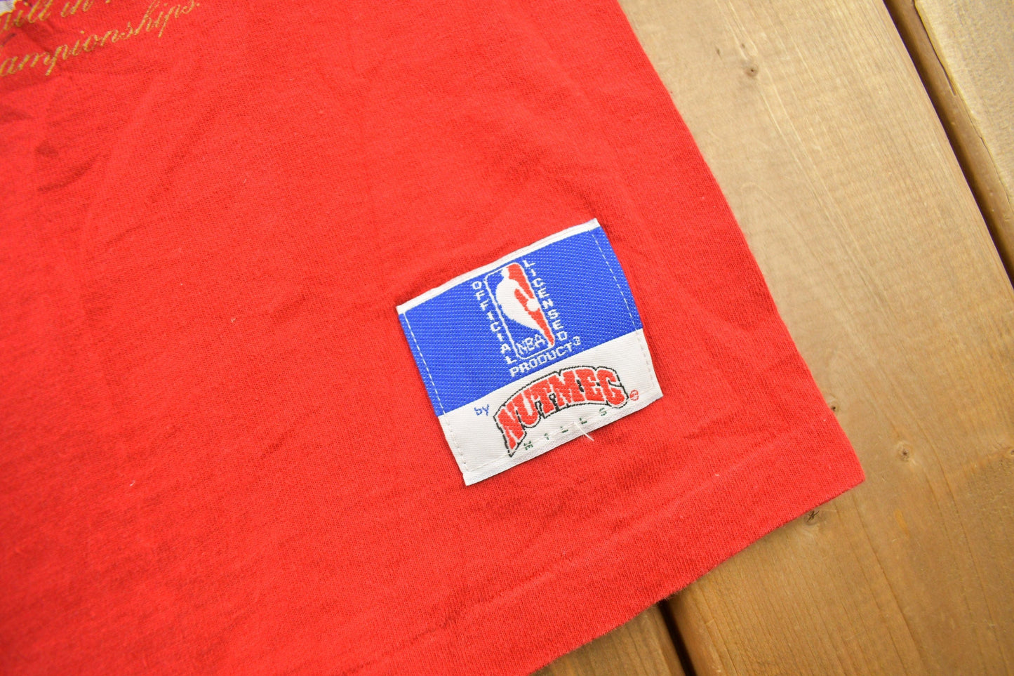 Proper Vintage Clothing > Gender Neutral Adult Clothing > Tops & Tees > T Shirts Vintage 1990s Chicago Bulls NBA Embroidered T-Shirt / Made In USA / Single Stitch / NBA Basketball / 90s Streetwear / Sportswear
