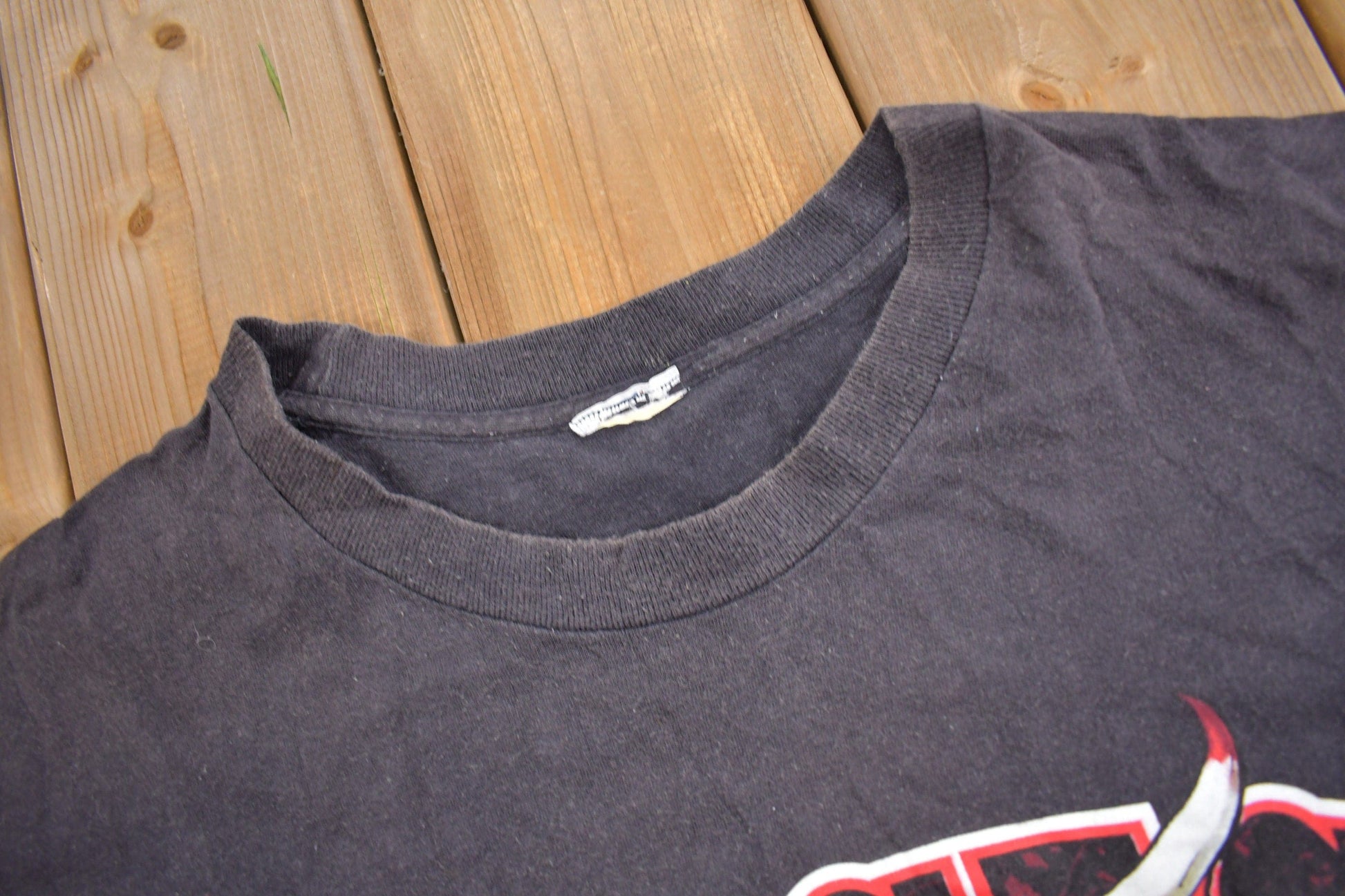 Proper Vintage Clothing > Gender Neutral Adult Clothing > Tops & Tees > T Shirts Vintage 1990s Chicago Bulls NBA Graphic T-Shirt / Sportswear / Vintage Bulls Tee / Single Stitch / Made In USA