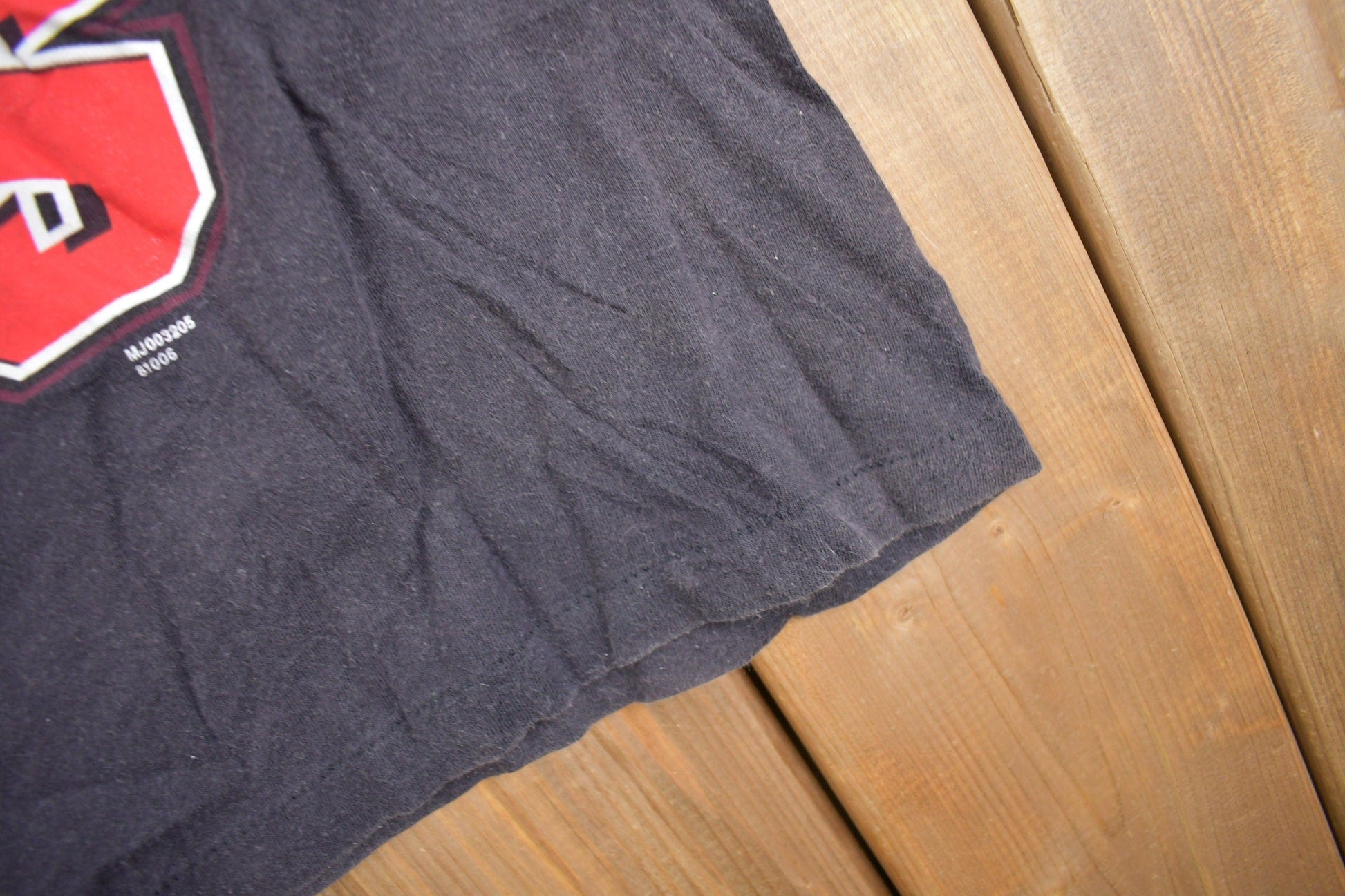 Proper Vintage Clothing > Gender Neutral Adult Clothing > Tops & Tees > T Shirts Vintage 1990s Chicago Bulls NBA Graphic T-Shirt / Sportswear / Vintage Bulls Tee / Single Stitch / Made In USA