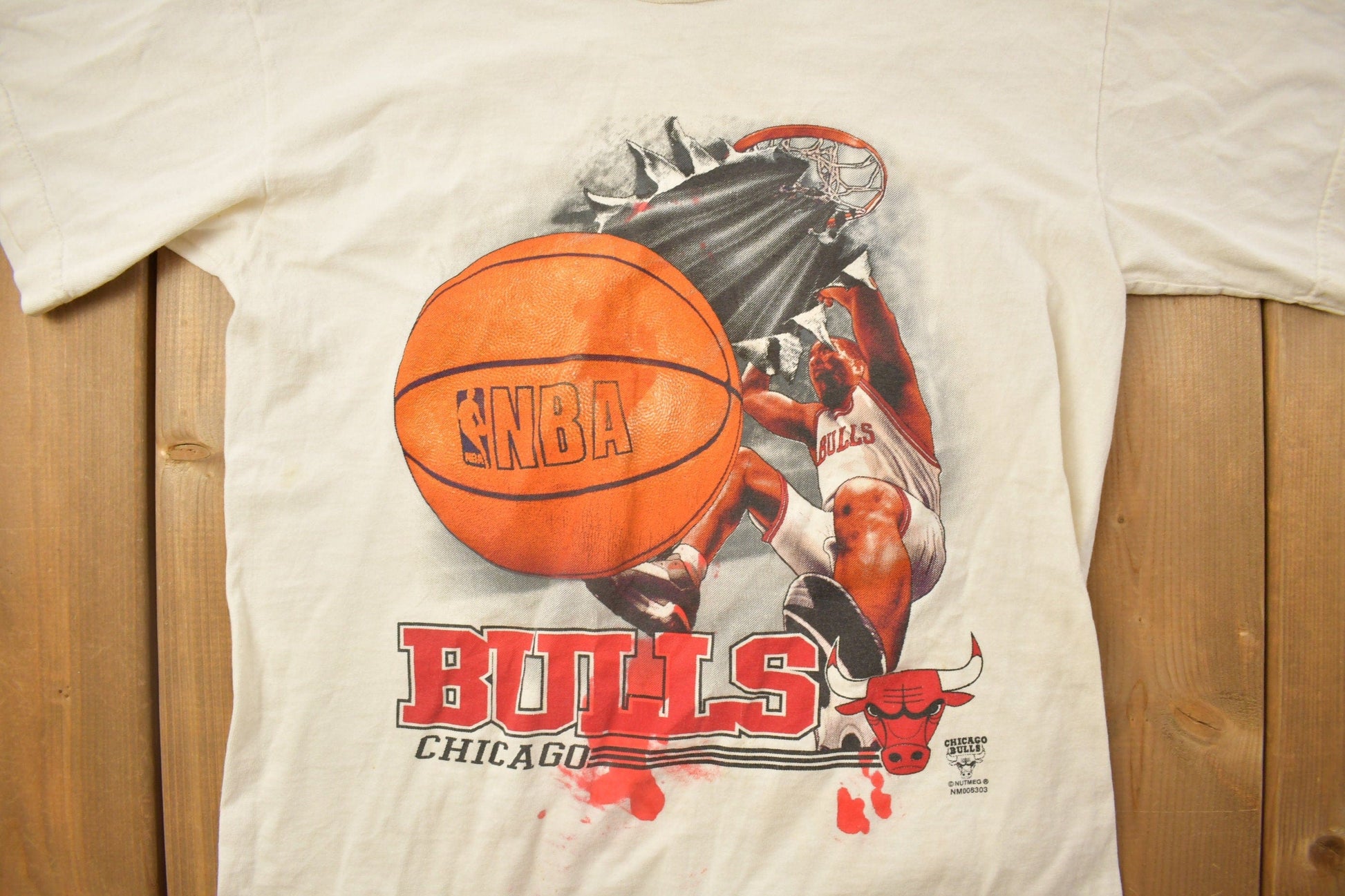Proper Vintage Clothing > Gender Neutral Adult Clothing > Tops & Tees > T Shirts Vintage 1990s Chicago Bulls NBA Graphic T-Shirt / Vintage Sports / NBA Basketball / 90s Streetwear / Sportswear