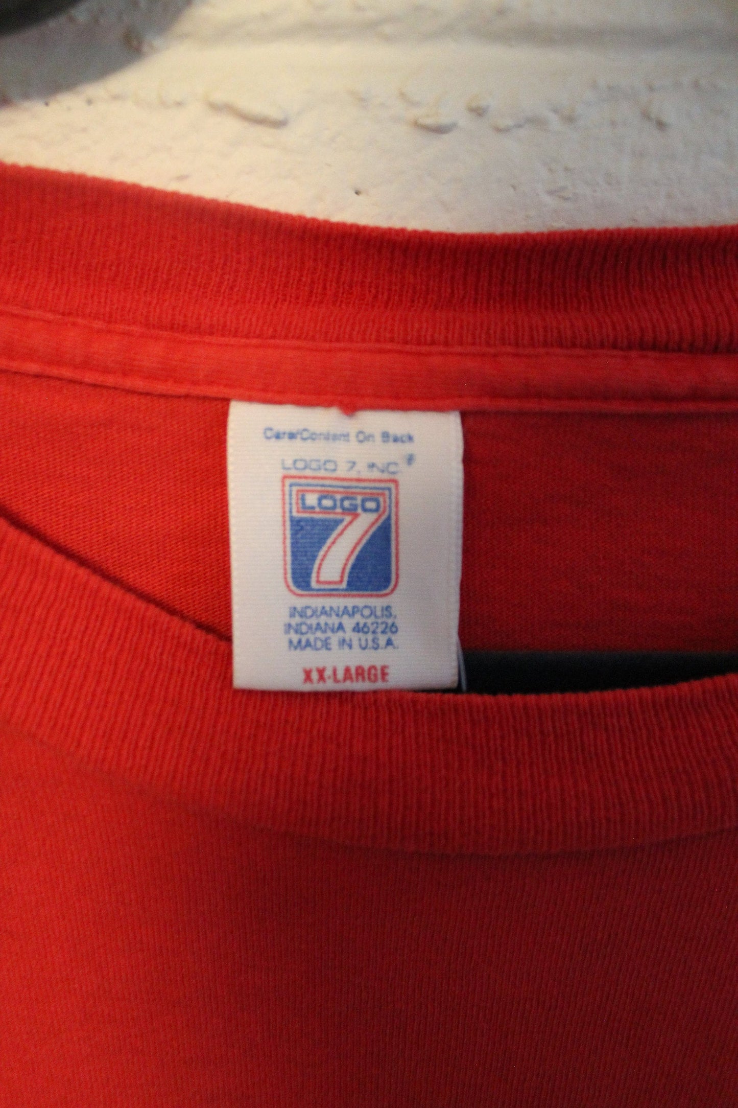 Proper Vintage Clothing > Gender Neutral Adult Clothing > Tops & Tees > T Shirts Vintage 1990s Detroit Red Wings NHL Logo 7 T Shirt / Vintage Graphic T-Shirt / 80s / 90s / Made In USA / Hockey T Shirt