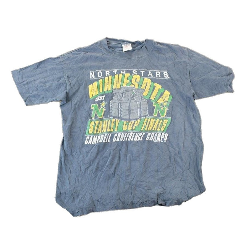 Proper Vintage Clothing > Gender Neutral Adult Clothing > Tops & Tees > T Shirts Vintage 1990s Minnesota North Stars NHL Graphic T-Shirt / Made In USA / Single Stitch / NHL Hockey / 90s Streetwear / Sportswear