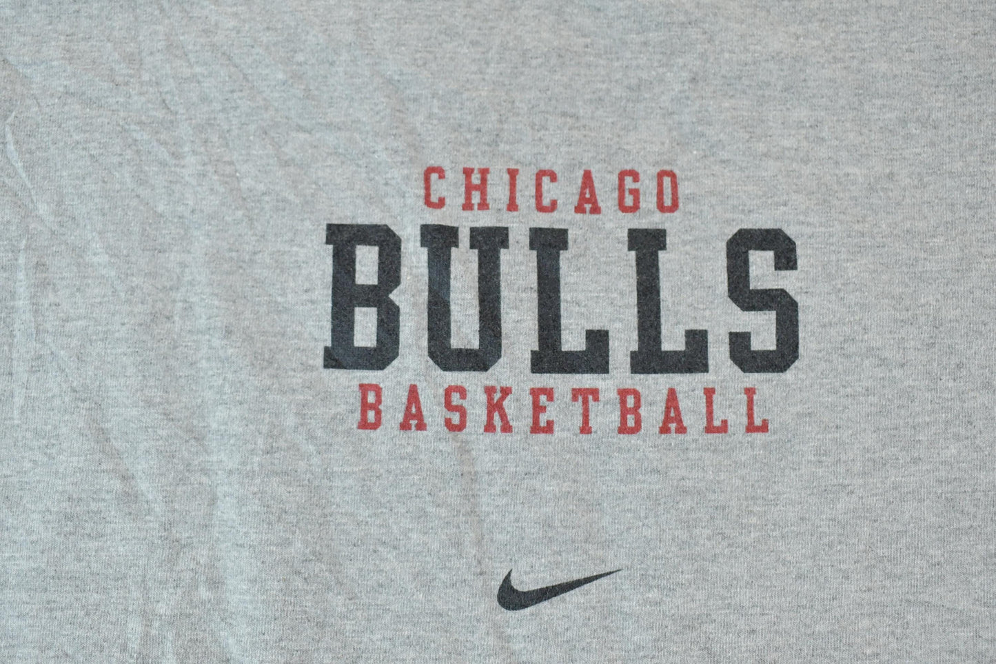 Proper Vintage Clothing > Gender Neutral Adult Clothing > Tops & Tees > T Shirts Vintage 1990s Nike Chicago Bulls NBA Graphic T-Shirt / Swoosh / Nike Swoosh / Nike Vintage / Small Swoosh / Big Swoosh / Nike Check