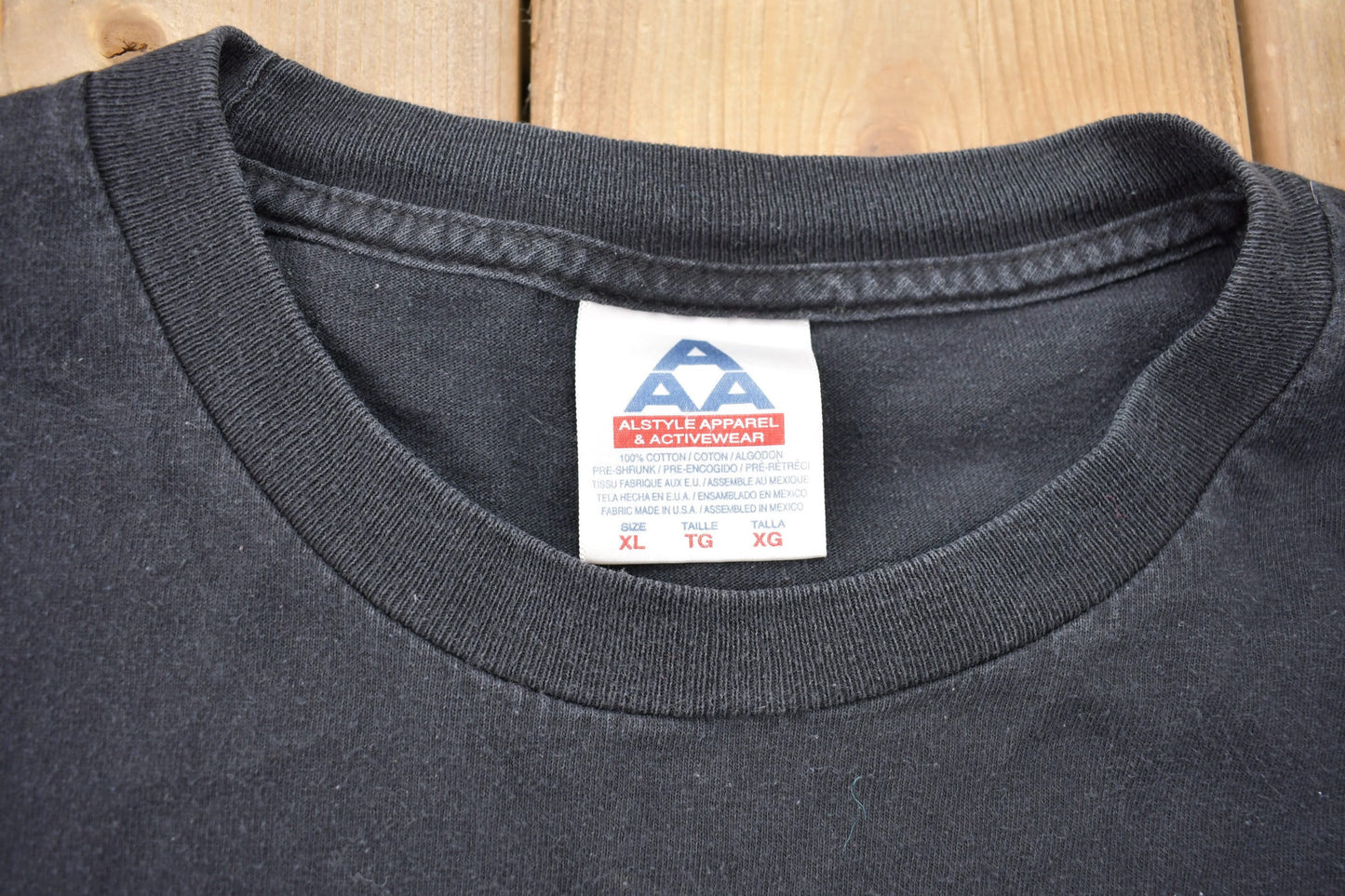 Proper Vintage Clothing > Gender Neutral Adult Clothing > Tops & Tees > T Shirts Vintage 1990s Ottawa Senators NHL Logo T Shirt / Sportswear / Streetwear / Athleisure / 90s Hockey