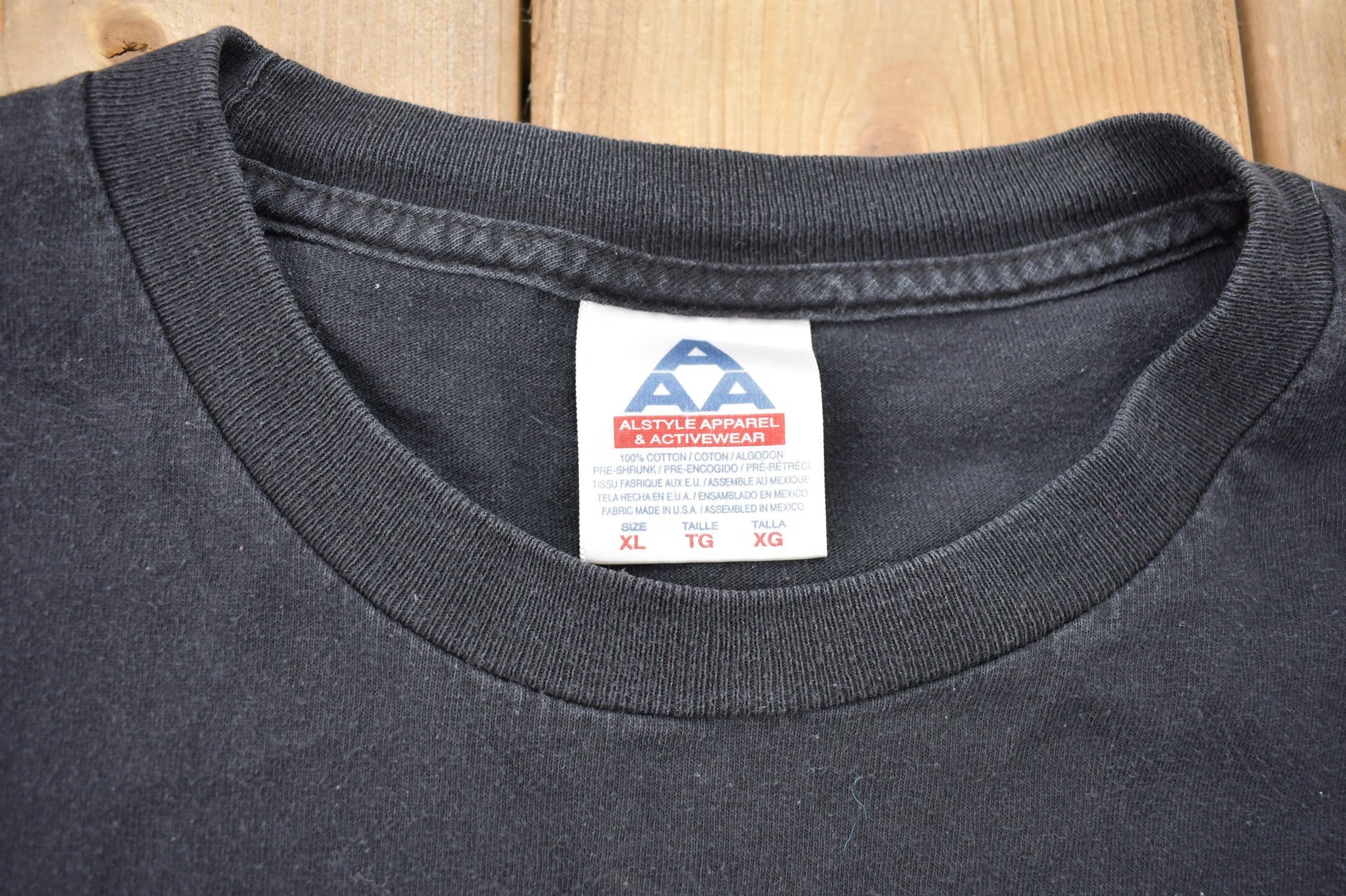 Proper Vintage Clothing > Gender Neutral Adult Clothing > Tops & Tees > T Shirts Vintage 1990s Ottawa Senators NHL Logo T Shirt / Sportswear / Streetwear / Athleisure / 90s Hockey