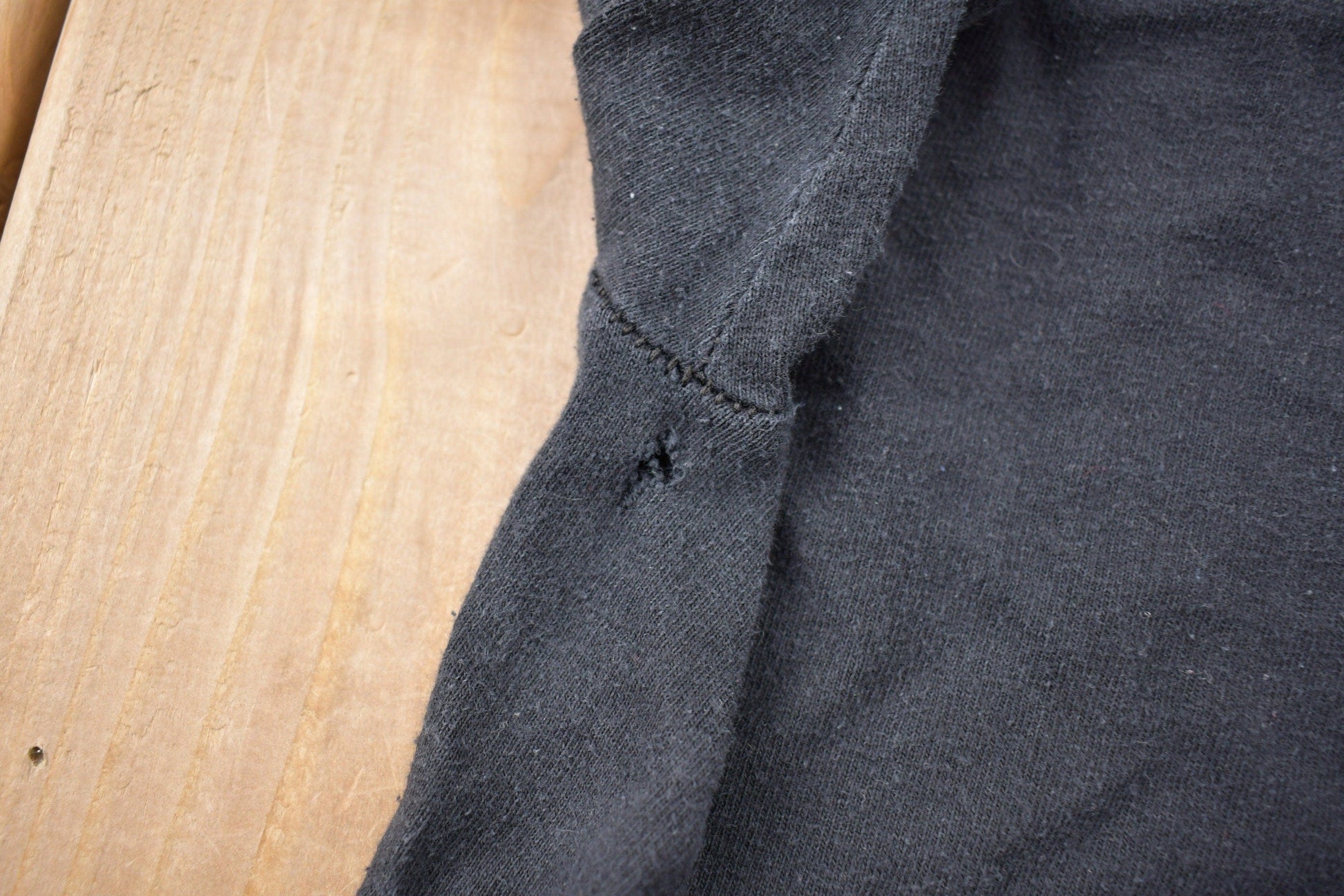 Proper Vintage Clothing > Gender Neutral Adult Clothing > Tops & Tees > T Shirts Vintage 1990s Ottawa Senators NHL Logo T Shirt / Sportswear / Streetwear / Athleisure / 90s Hockey