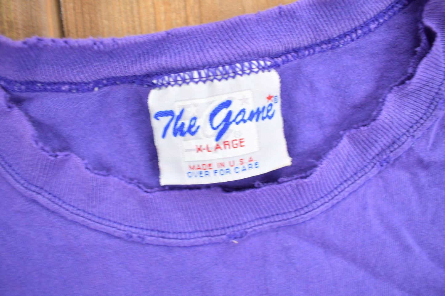 Proper Vintage Clothing > Gender Neutral Adult Clothing > Tops & Tees > T Shirts Vintage 1990s Phoenix Suns NBA Graphic T-Shirt / Made In USA / Single Stitch / NBA Basketball / 90s Streetwear / Sportswear