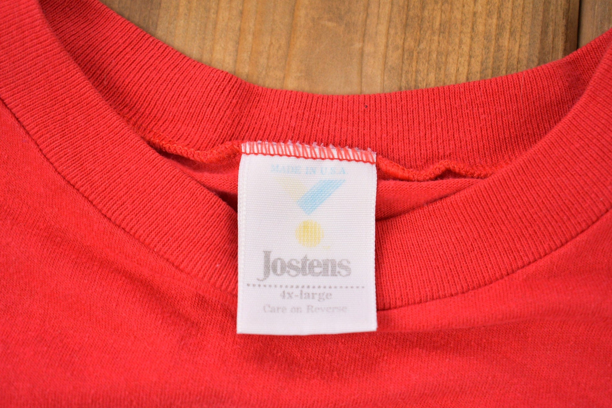 Proper Vintage Clothing > Gender Neutral Adult Clothing > Tops & Tees > T Shirts Vintage 1991 Chicago Bulls NBA World Champions Graphic T-Shirt / Streetwear / Retro Style / Single Stitch / Made In USA / 90s Jostens NBA