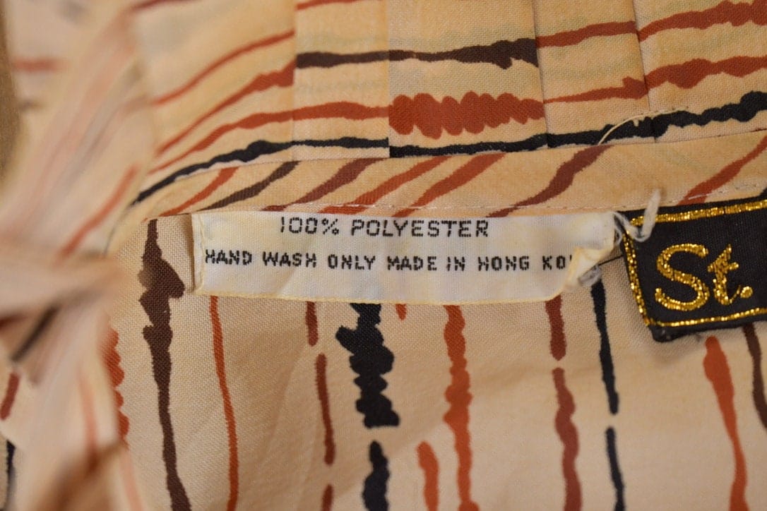 Proper Vintage Clothing > Men's Clothing > Shirts & Tees > Oxfords & Button Downs Vintage 1980s Ruffle Collar Button Up Shirt / 1980s Button Up / Ruffle Button Up / Abstract Pattern Shirt / Made in USA