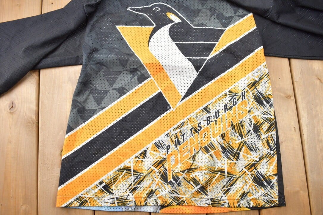 Proper Vintage Clothing > Men's Clothing > Sports & Fitness Vintage 1990s Pittsburgh Penguins NHL CCM Hockey Jersey /All Over Print / Pittsburgh Penguins / Sportswear / Made In USA