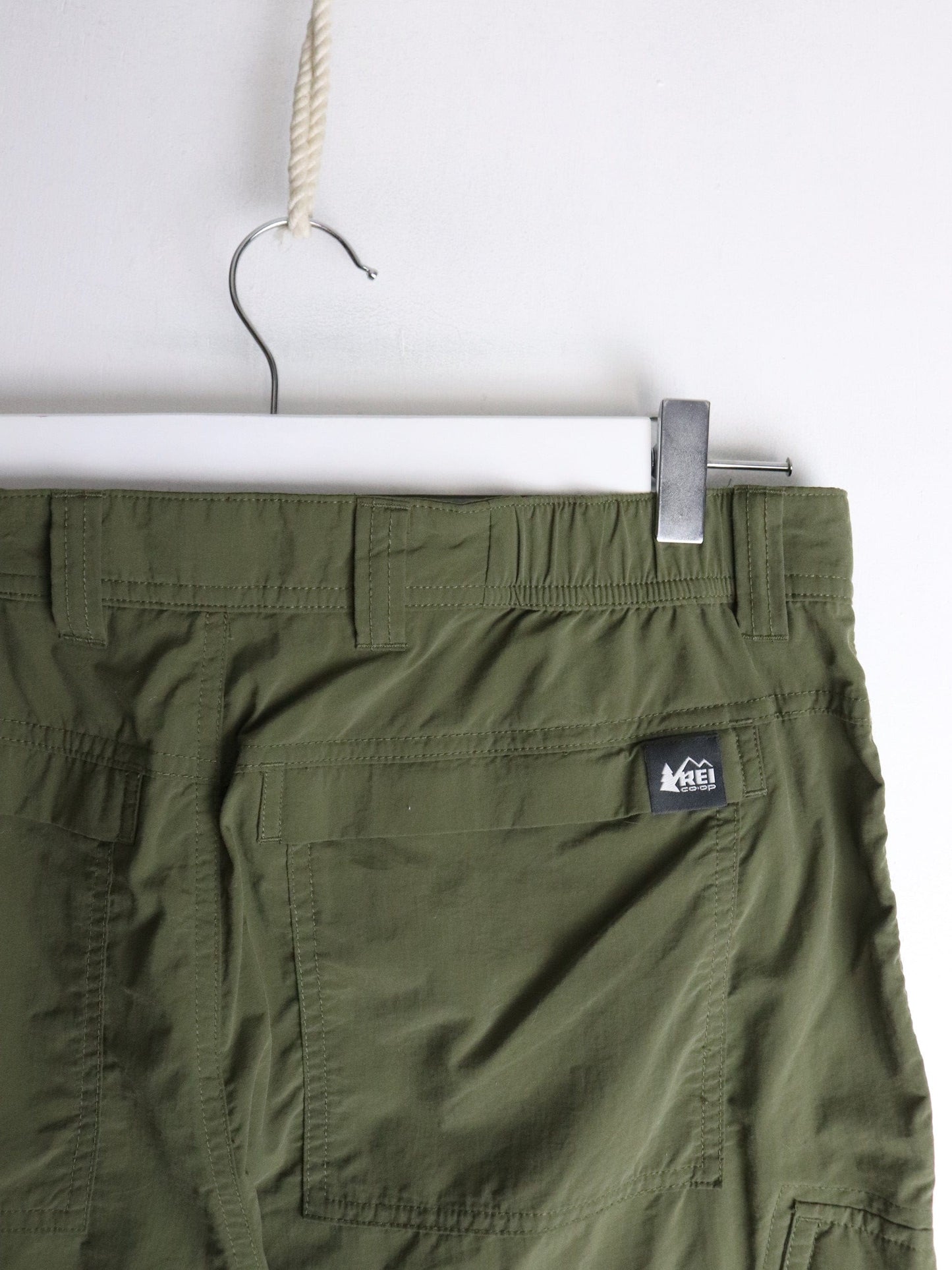 REI Shorts Mens 34 Green Cargo Hiking from propervintagecanada